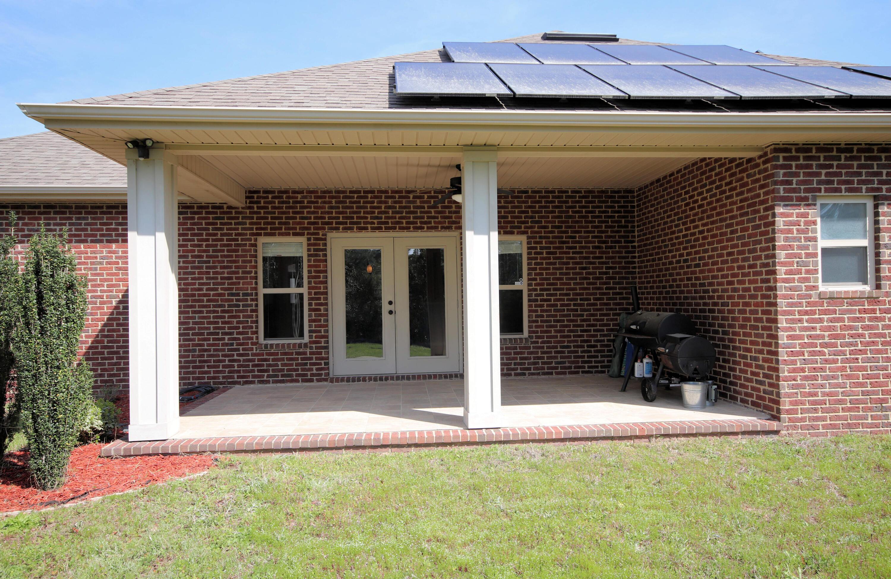 SHADOW PINES - Residential Lease