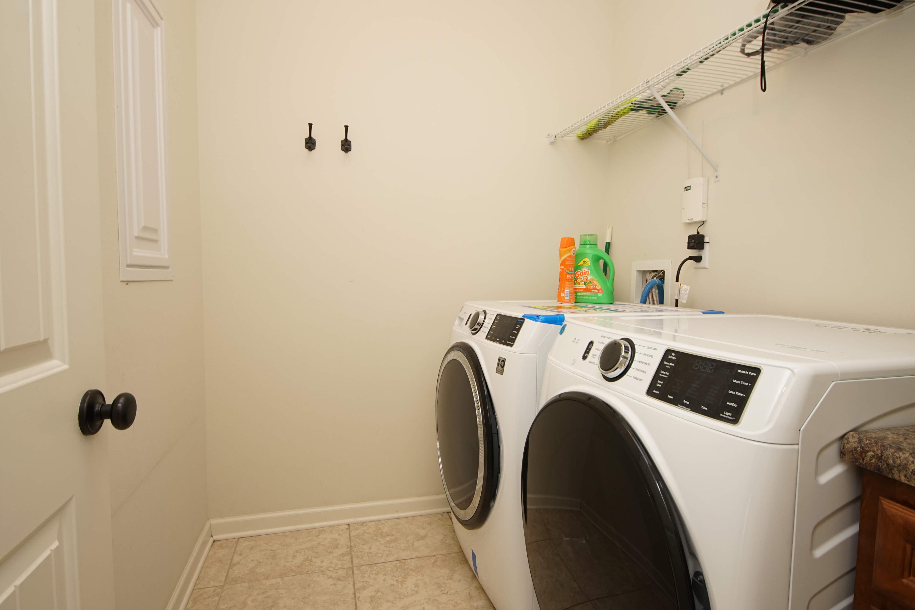 SHADOW PINES - Residential Lease