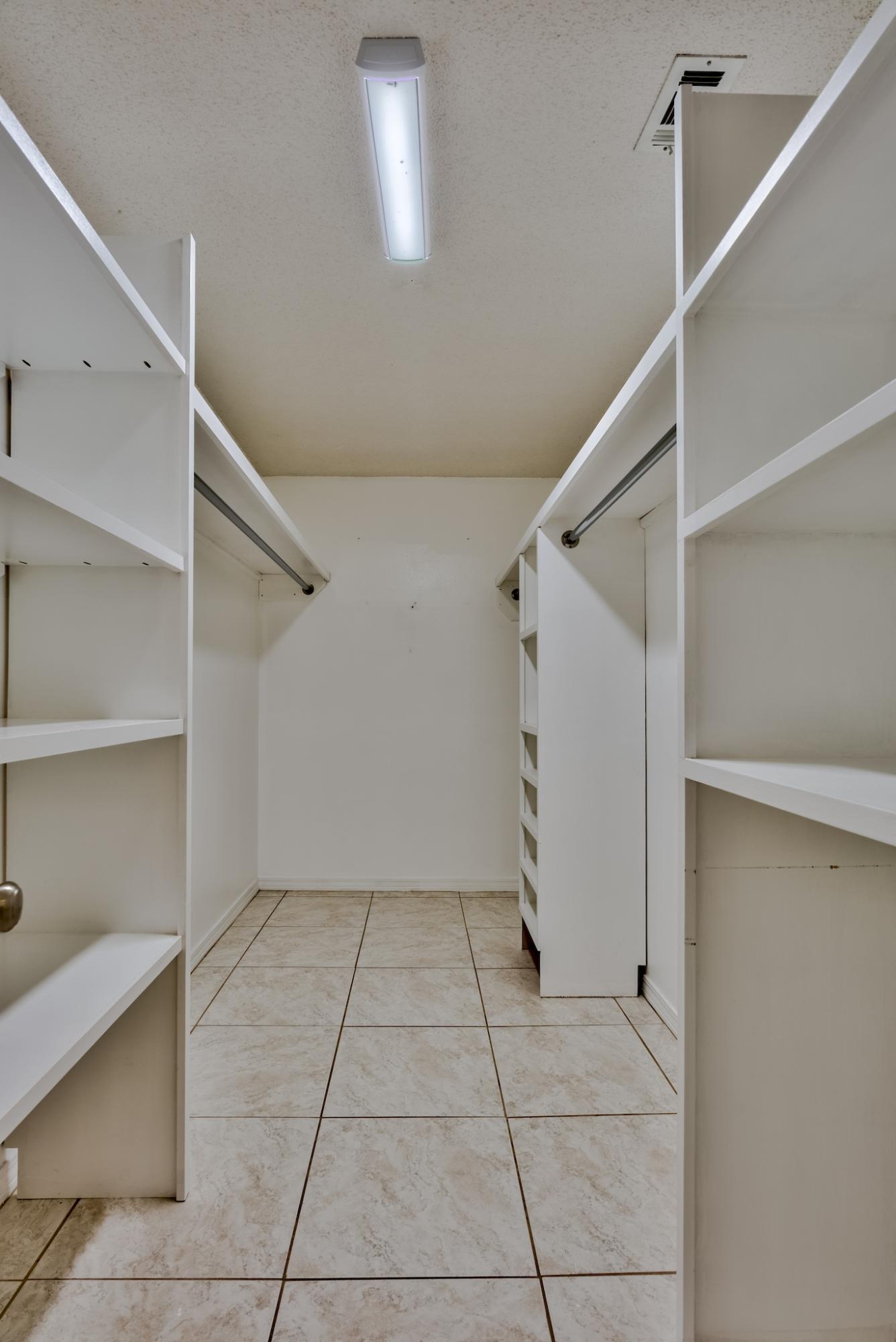 PARKWOOD ESTATES PH 1 BLUEWATER BAY - Residential