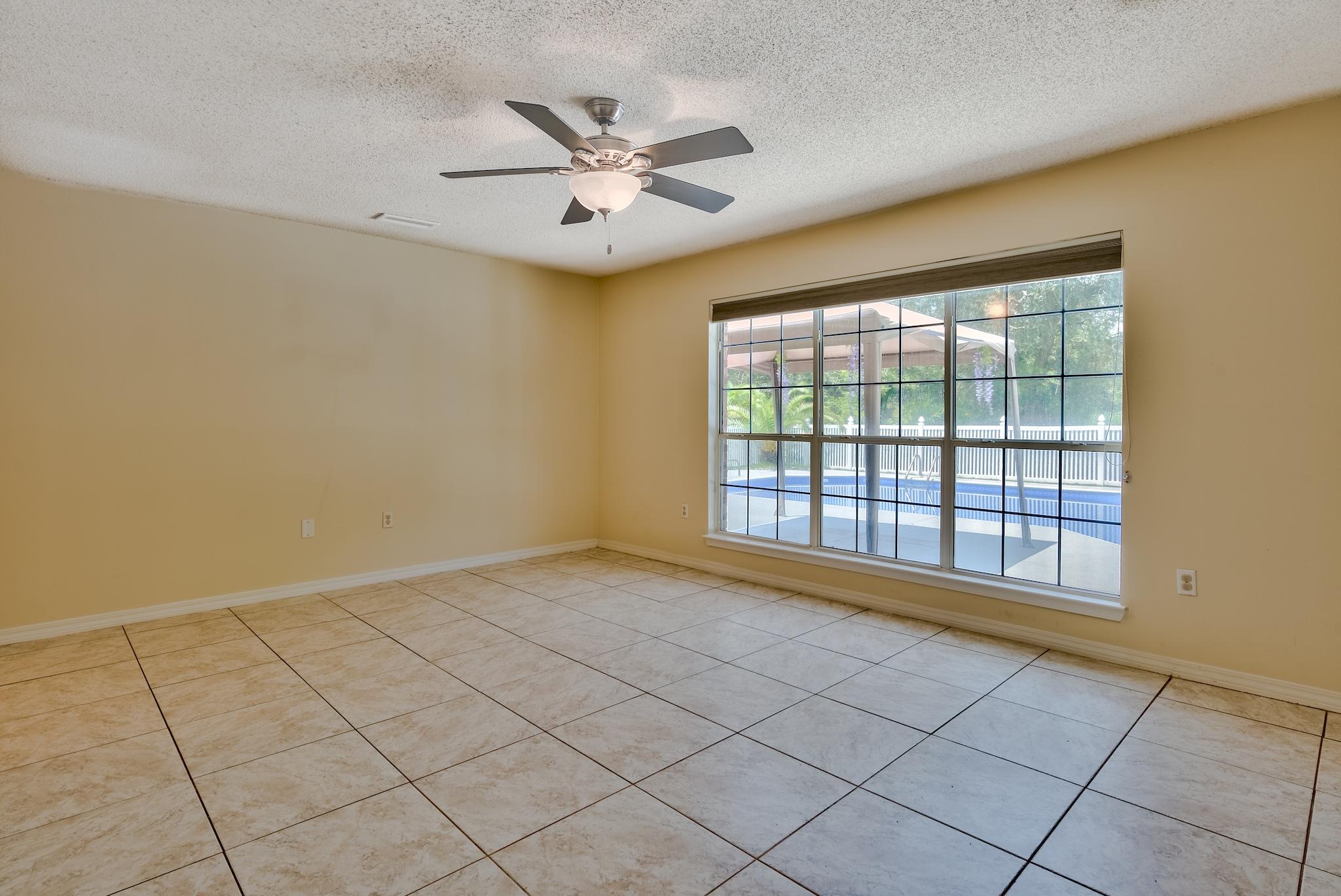 PARKWOOD ESTATES PH 1 BLUEWATER BAY - Residential