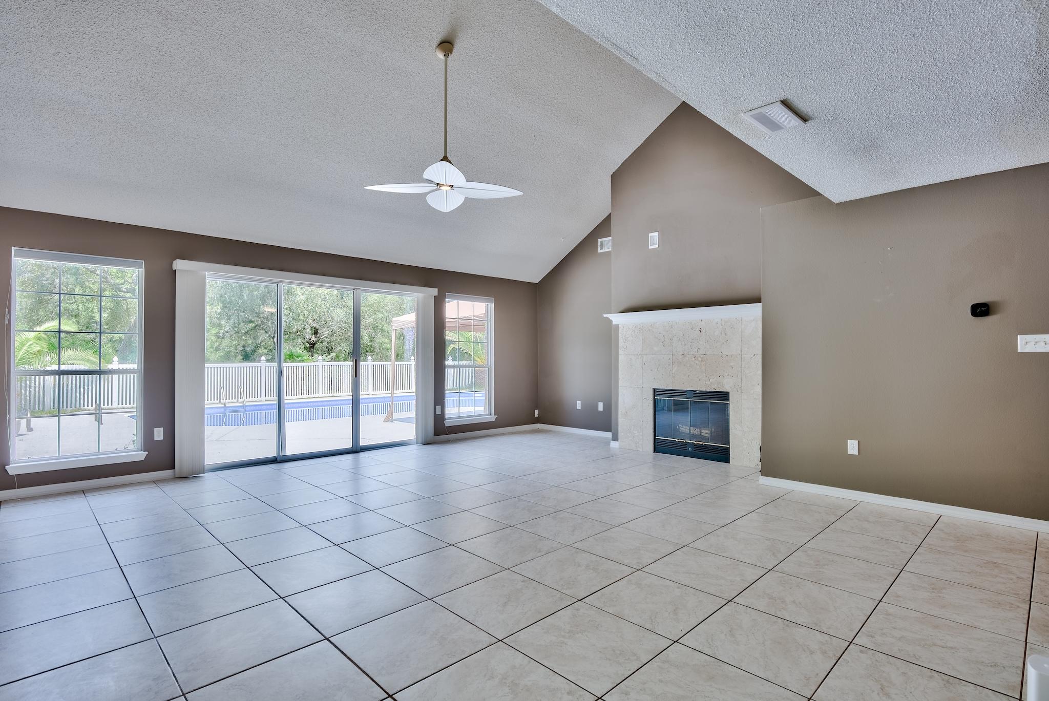 PARKWOOD ESTATES PH 1 BLUEWATER BAY - Residential