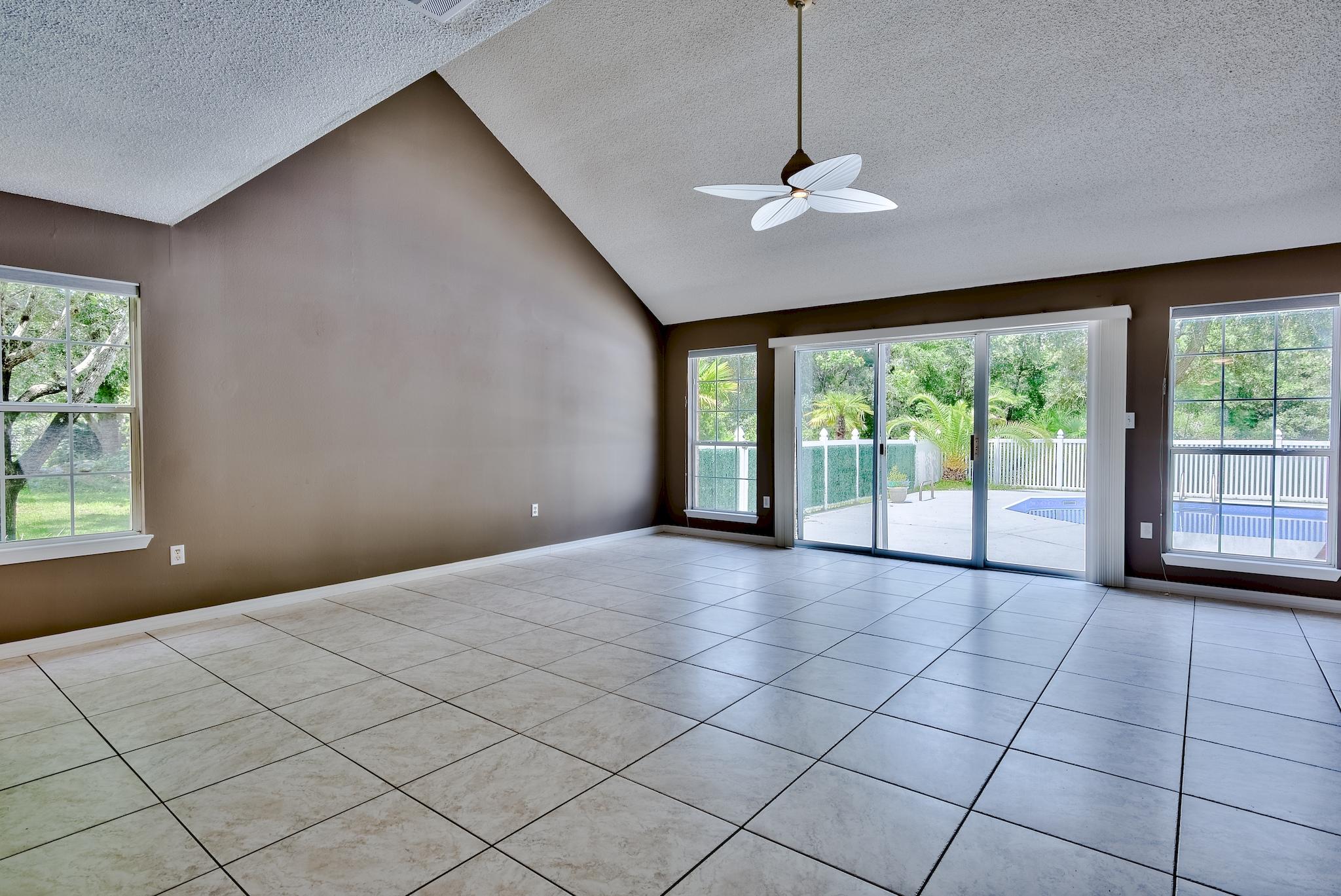 PARKWOOD ESTATES PH 1 BLUEWATER BAY - Residential