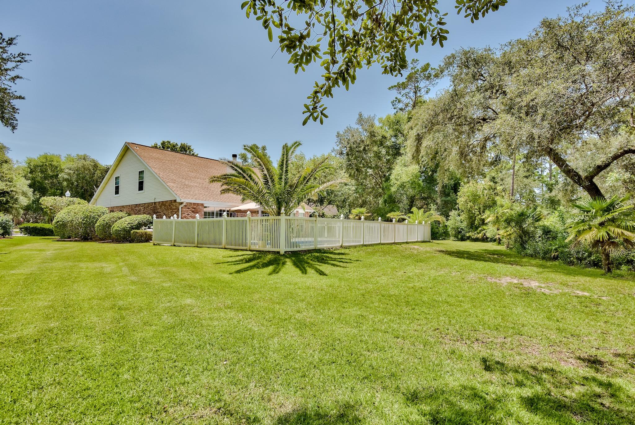 PARKWOOD ESTATES PH 1 BLUEWATER BAY - Residential