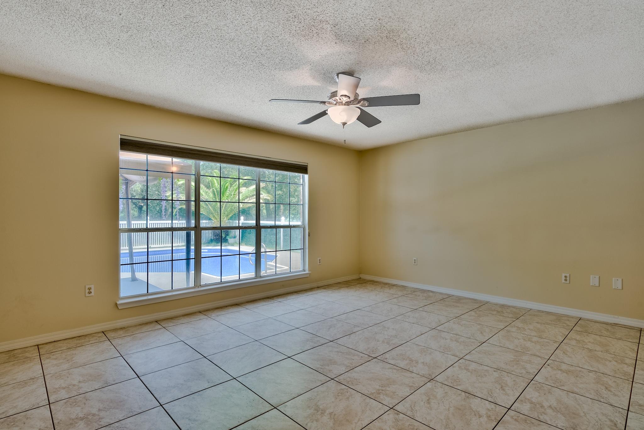 PARKWOOD ESTATES PH 1 BLUEWATER BAY - Residential