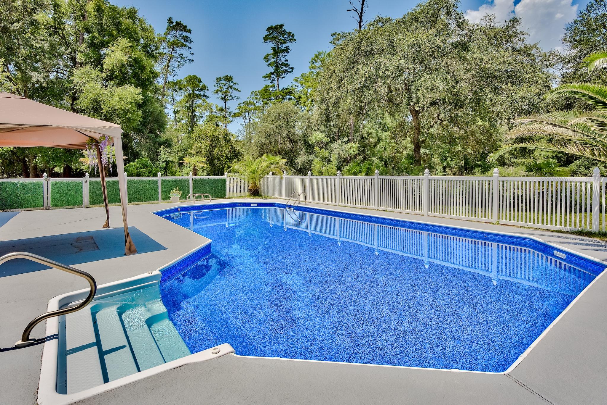 PARKWOOD ESTATES PH 1 BLUEWATER BAY - Residential
