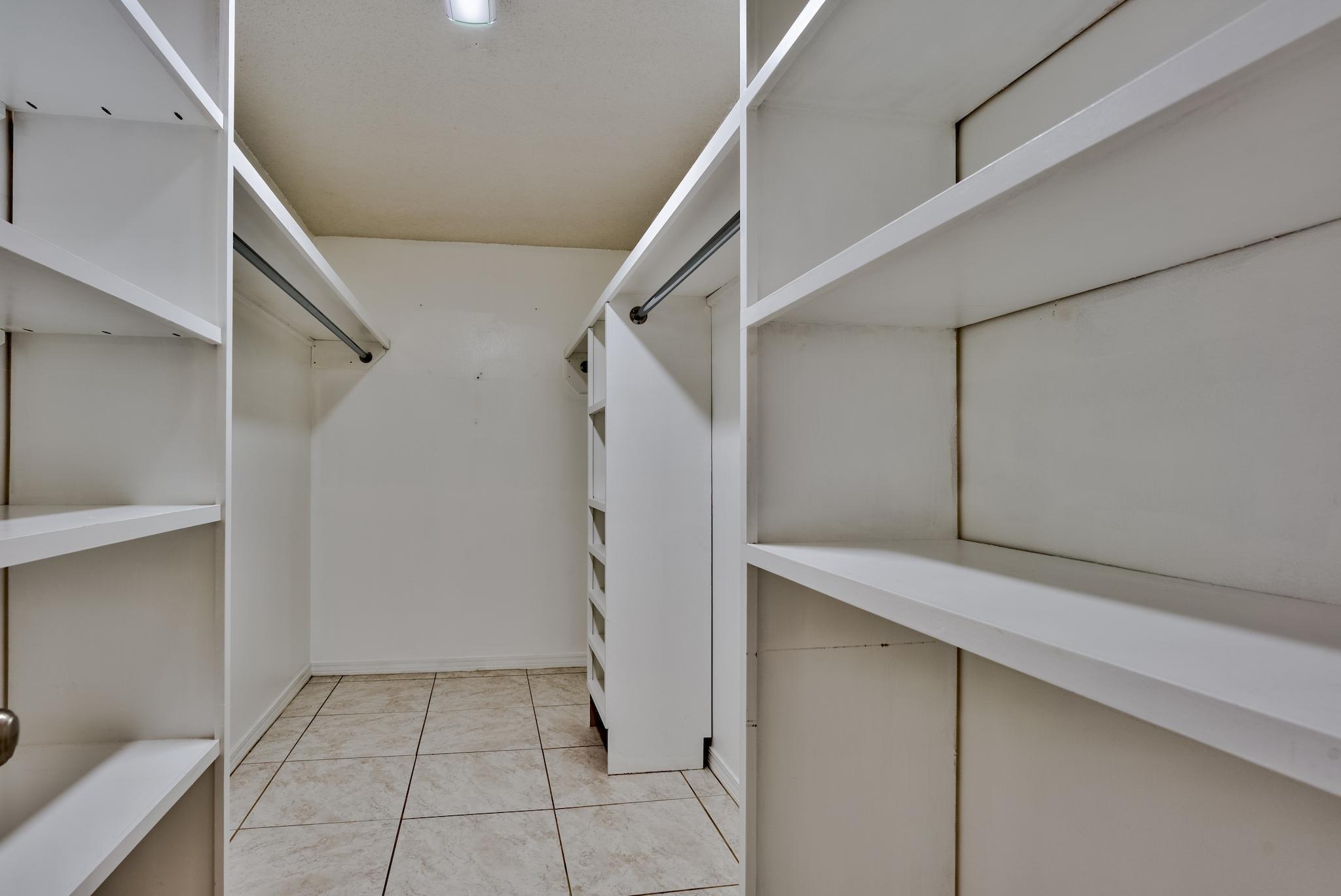 PARKWOOD ESTATES PH 1 BLUEWATER BAY - Residential