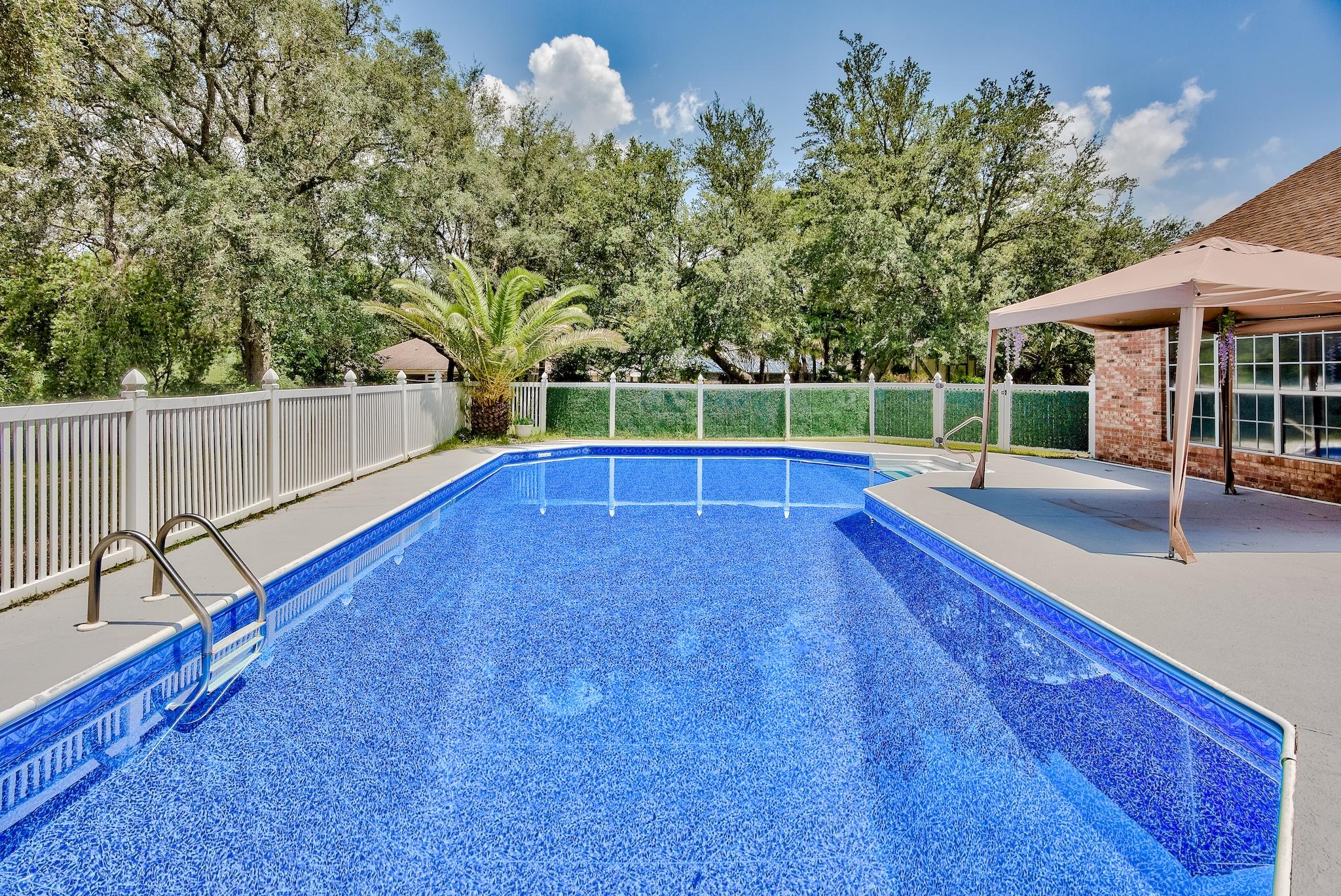PARKWOOD ESTATES PH 1 BLUEWATER BAY - Residential