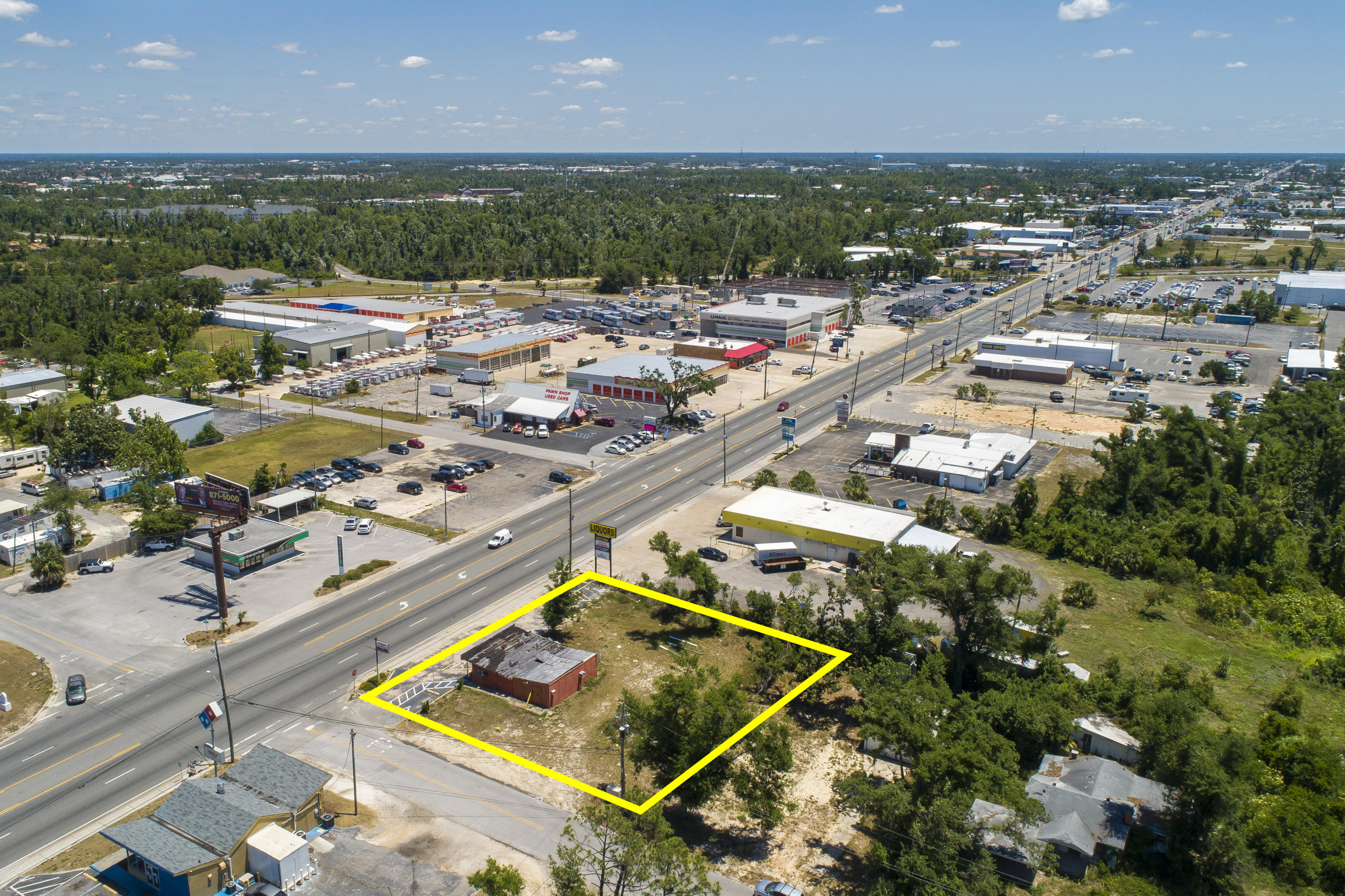 Main image without alt text