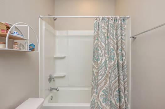 HILLWOOD ESTATES - Residential