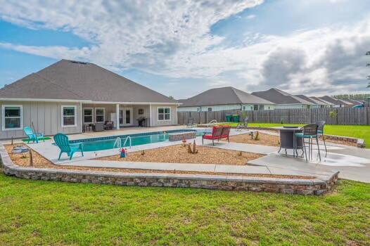 HILLWOOD ESTATES - Residential