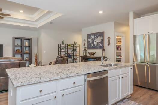 HILLWOOD ESTATES - Residential