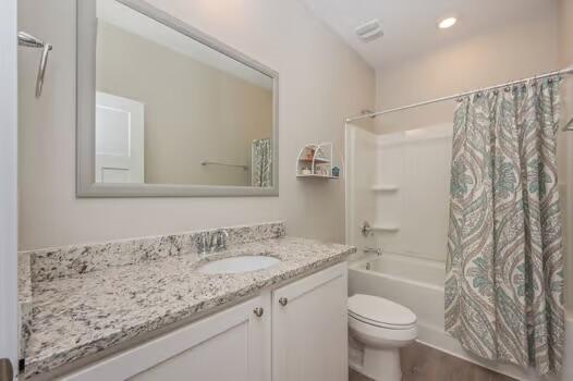 HILLWOOD ESTATES - Residential
