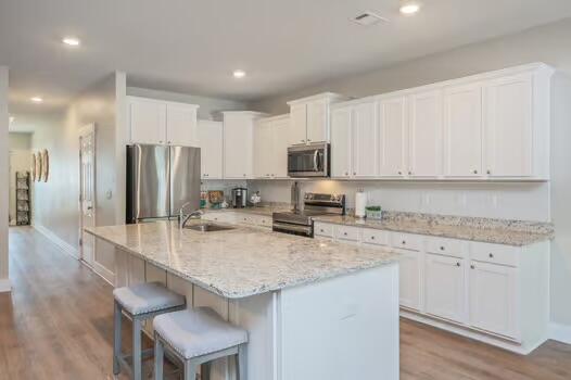 HILLWOOD ESTATES - Residential