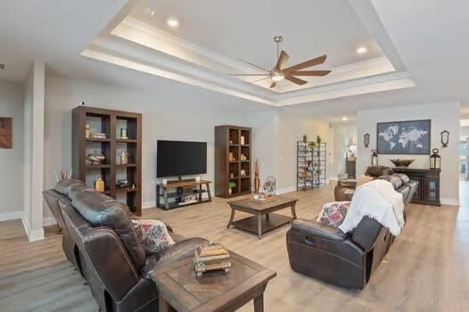 HILLWOOD ESTATES - Residential