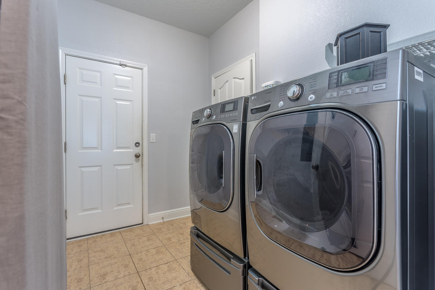 FOX VALLEY - Residential