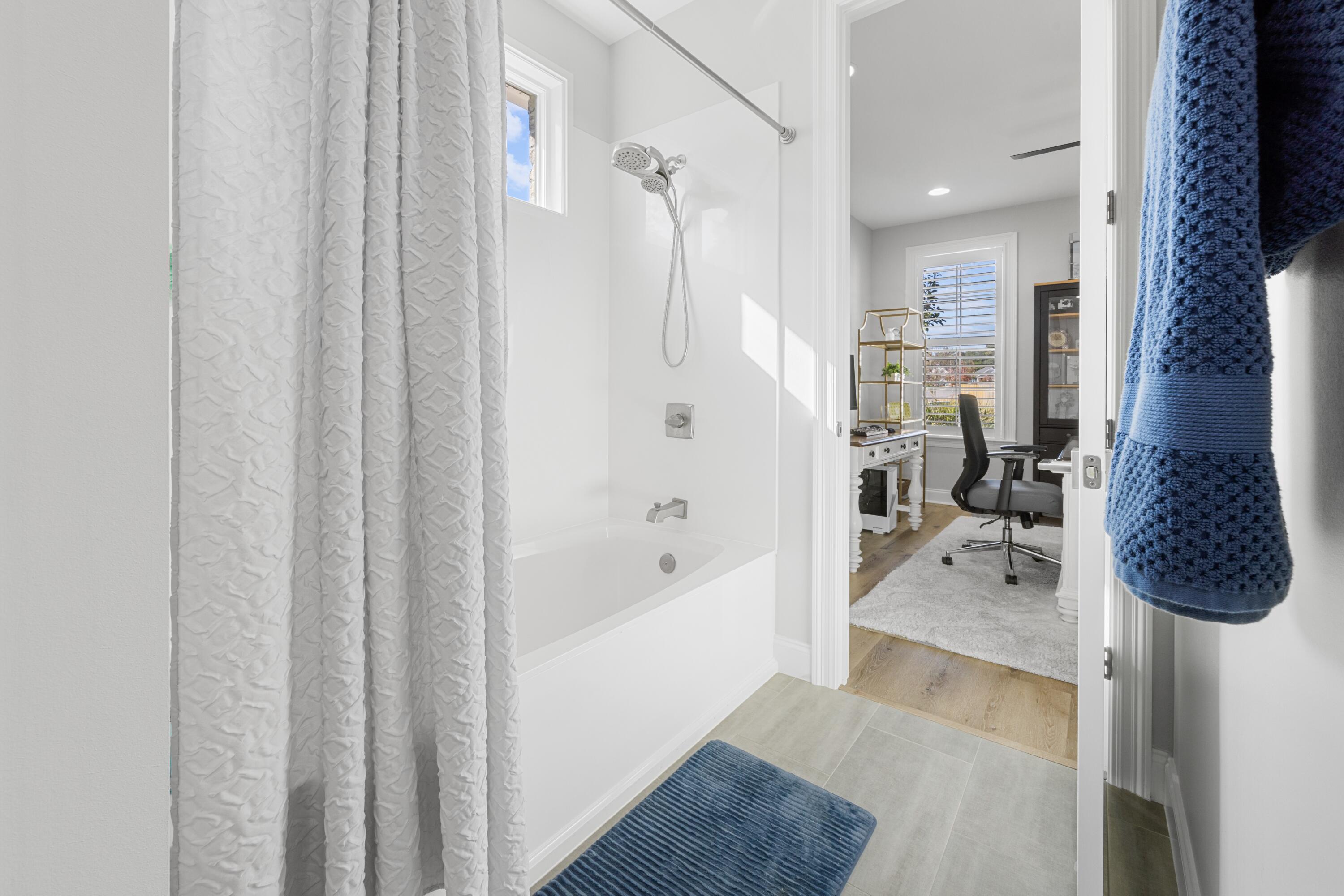 RAIDERS LANDING - Residential