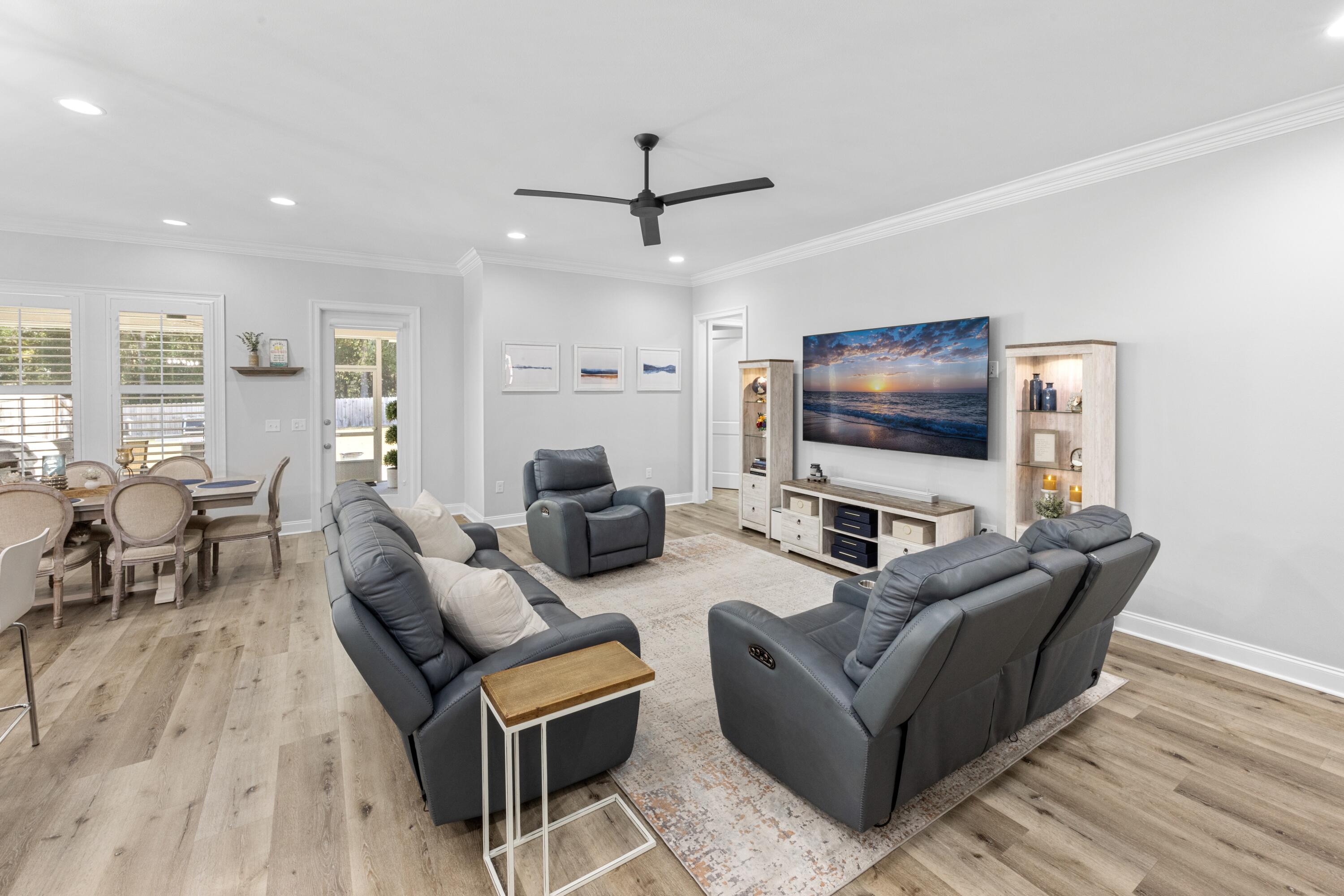 RAIDERS LANDING - Residential