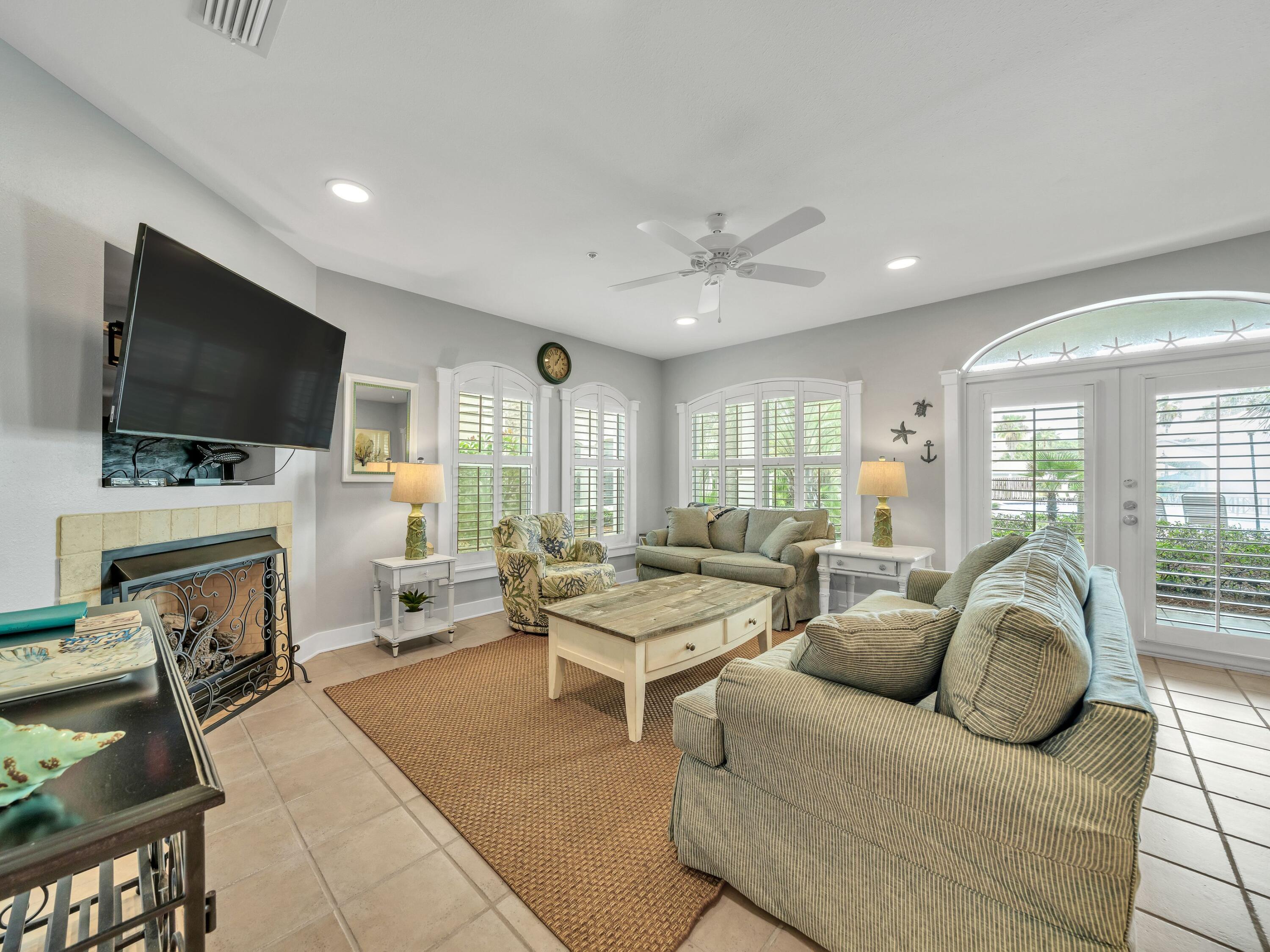 VILLAS AT SEACREST BEACH - Residential