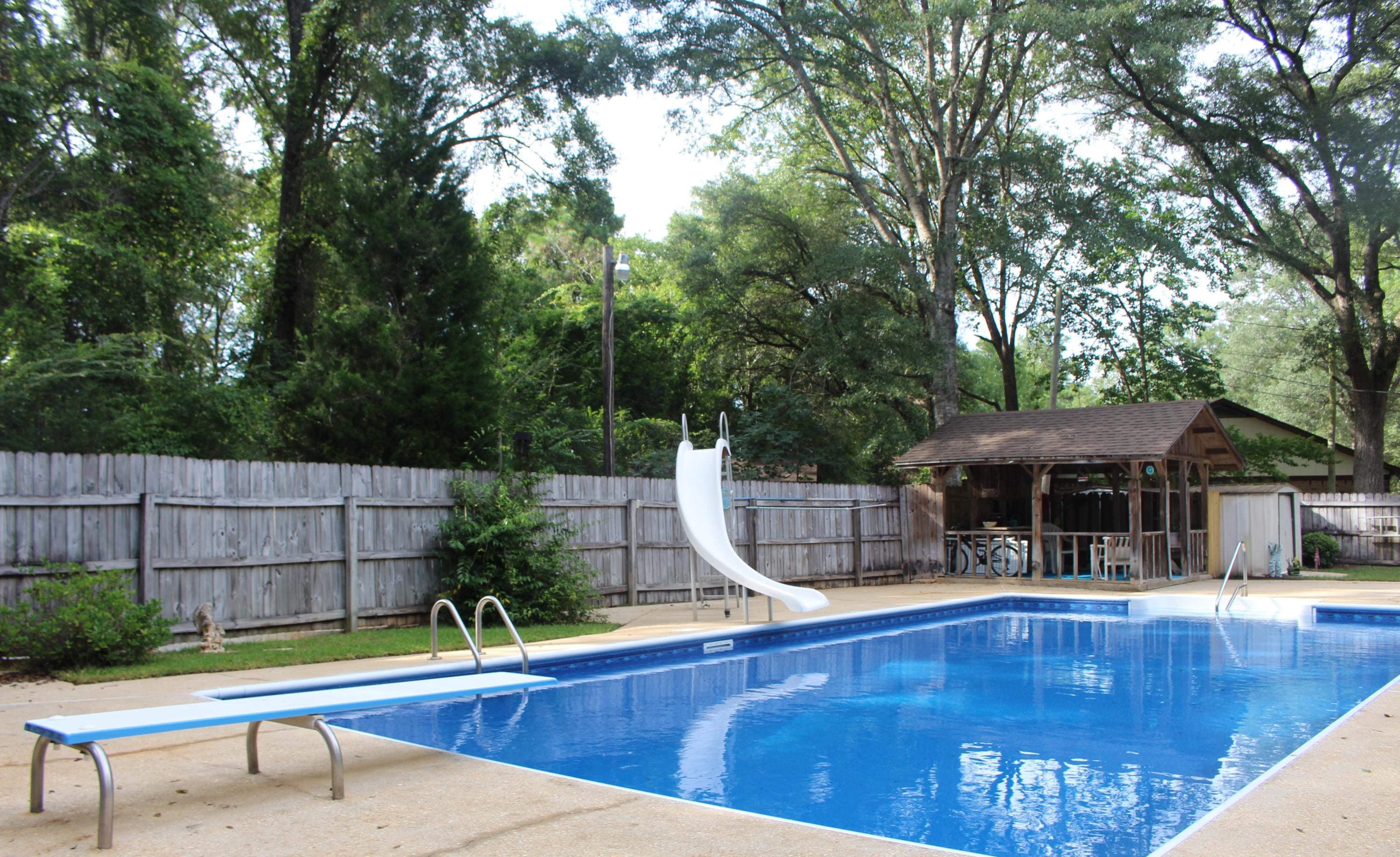 HOLLY HILLS - Residential