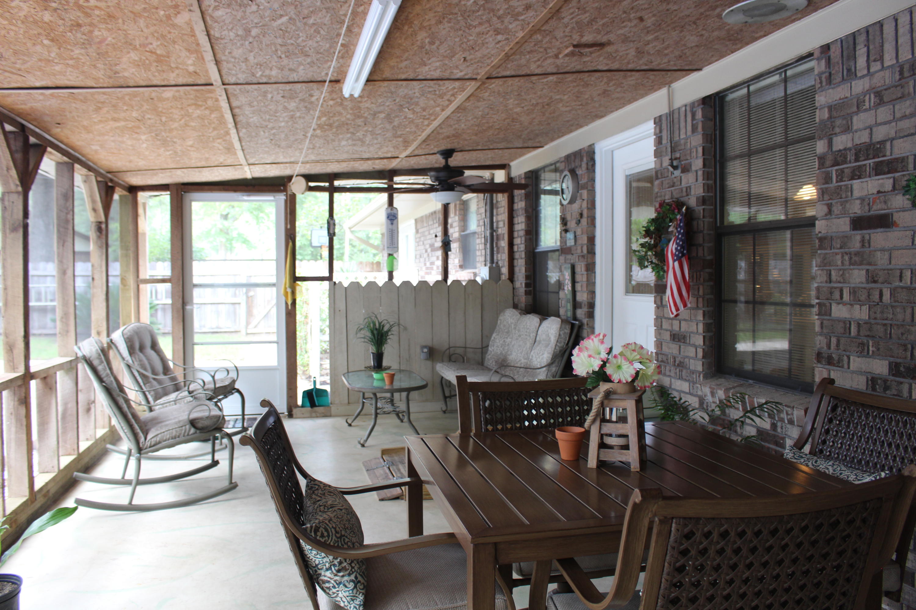 HOLLY HILLS - Residential