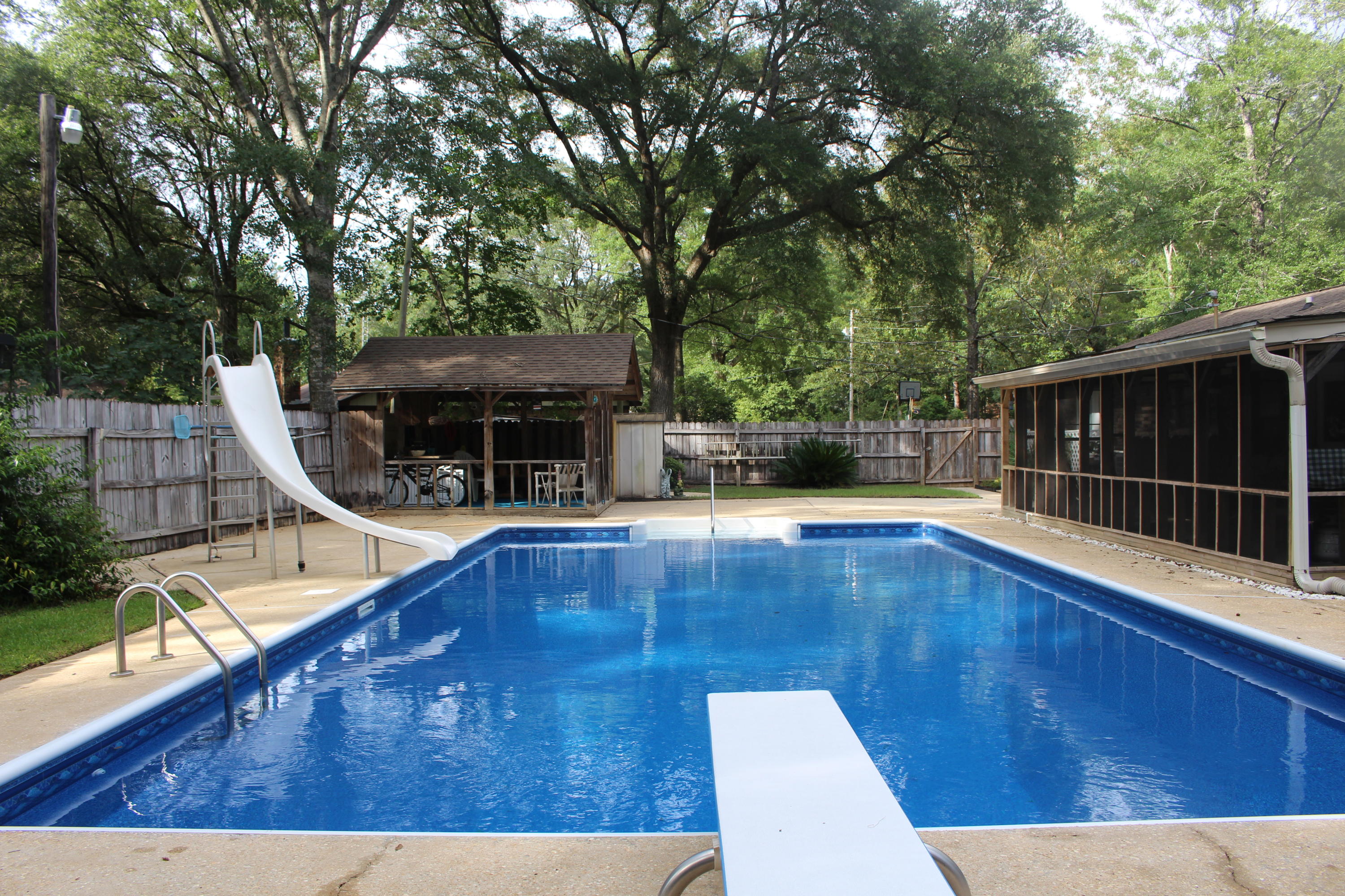 HOLLY HILLS - Residential