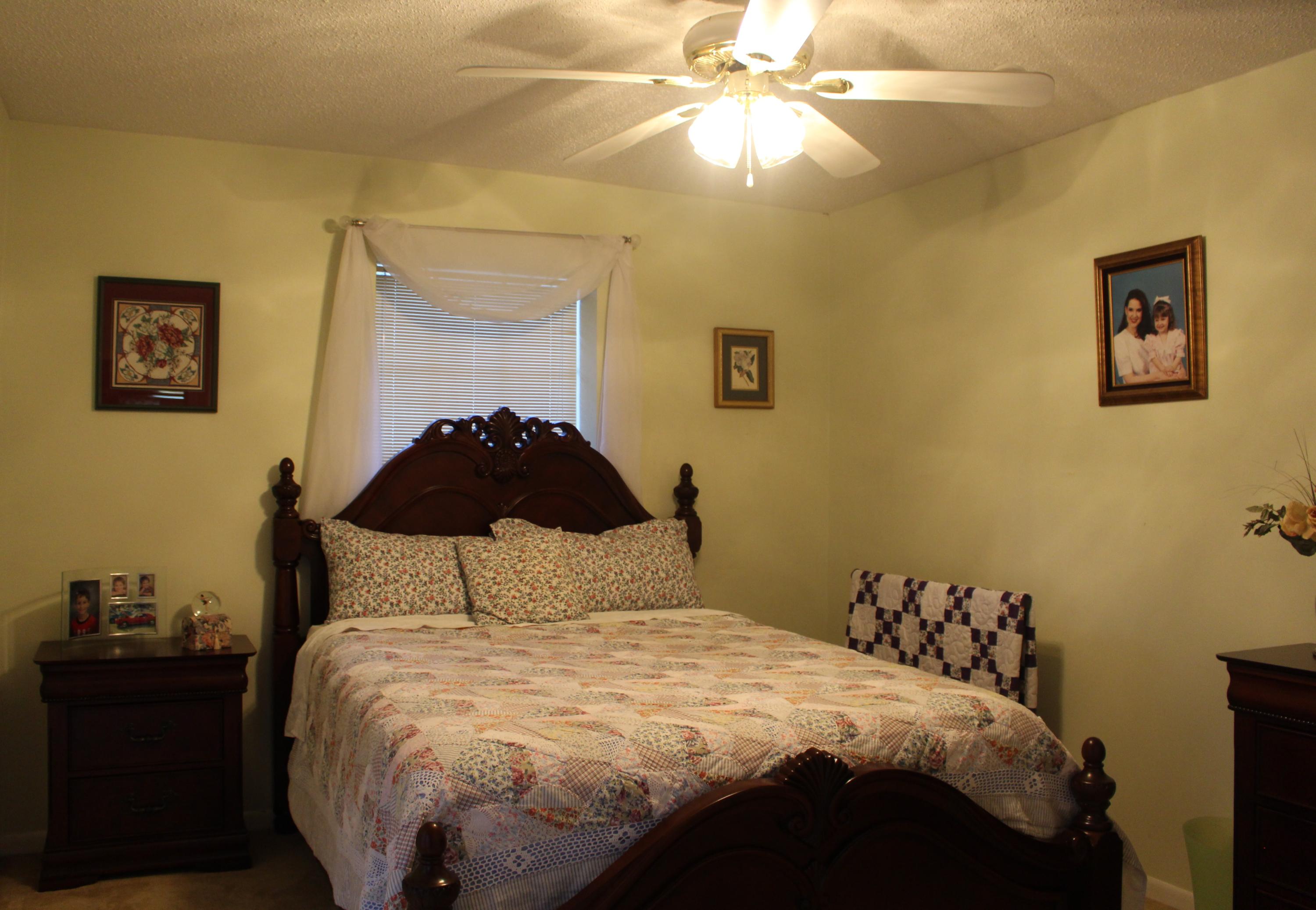 HOLLY HILLS - Residential