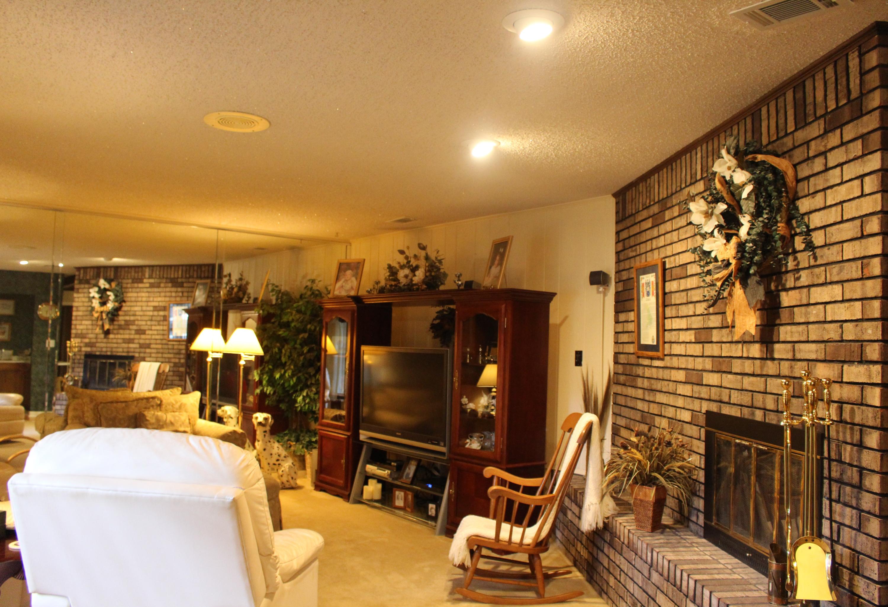 HOLLY HILLS - Residential