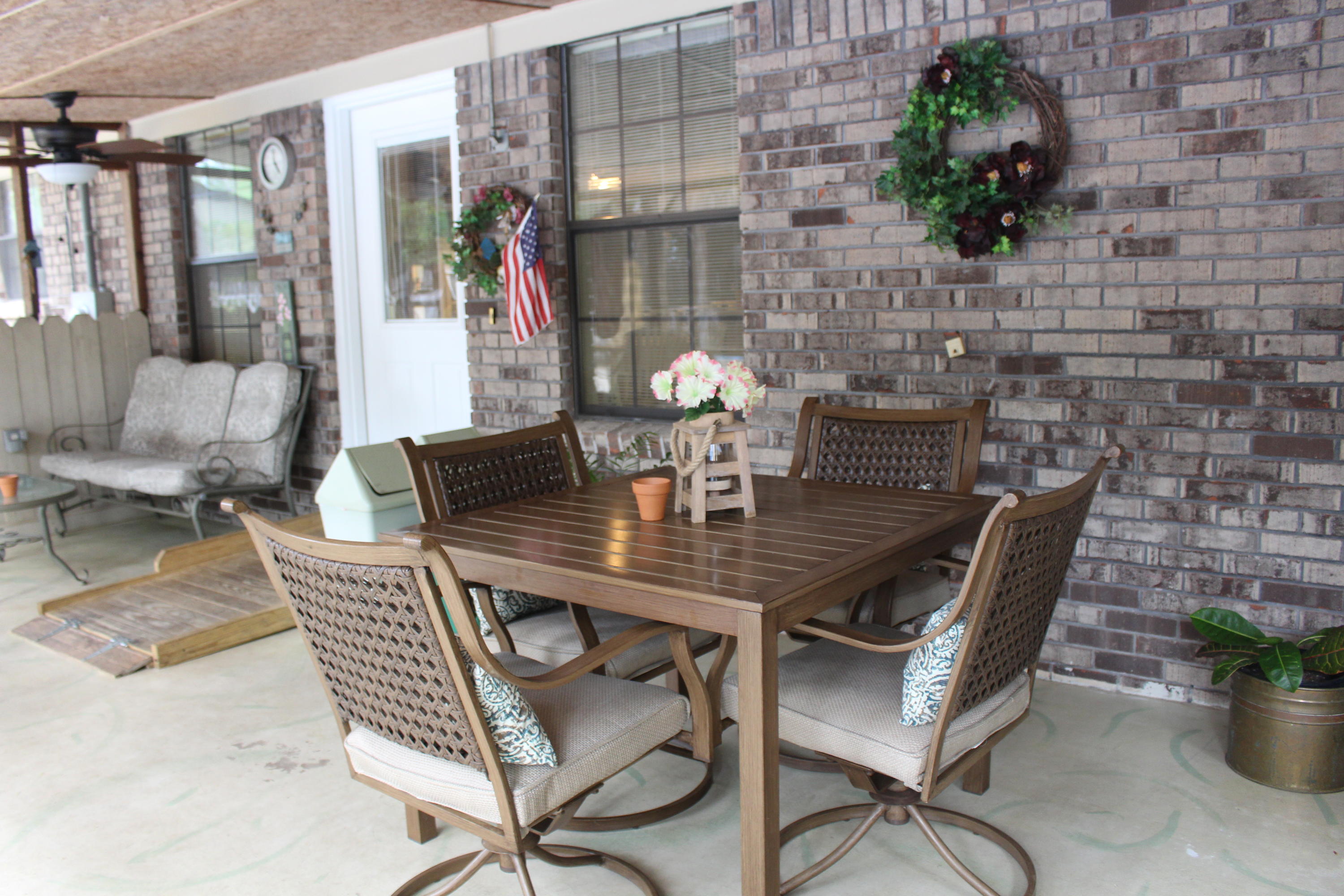 HOLLY HILLS - Residential