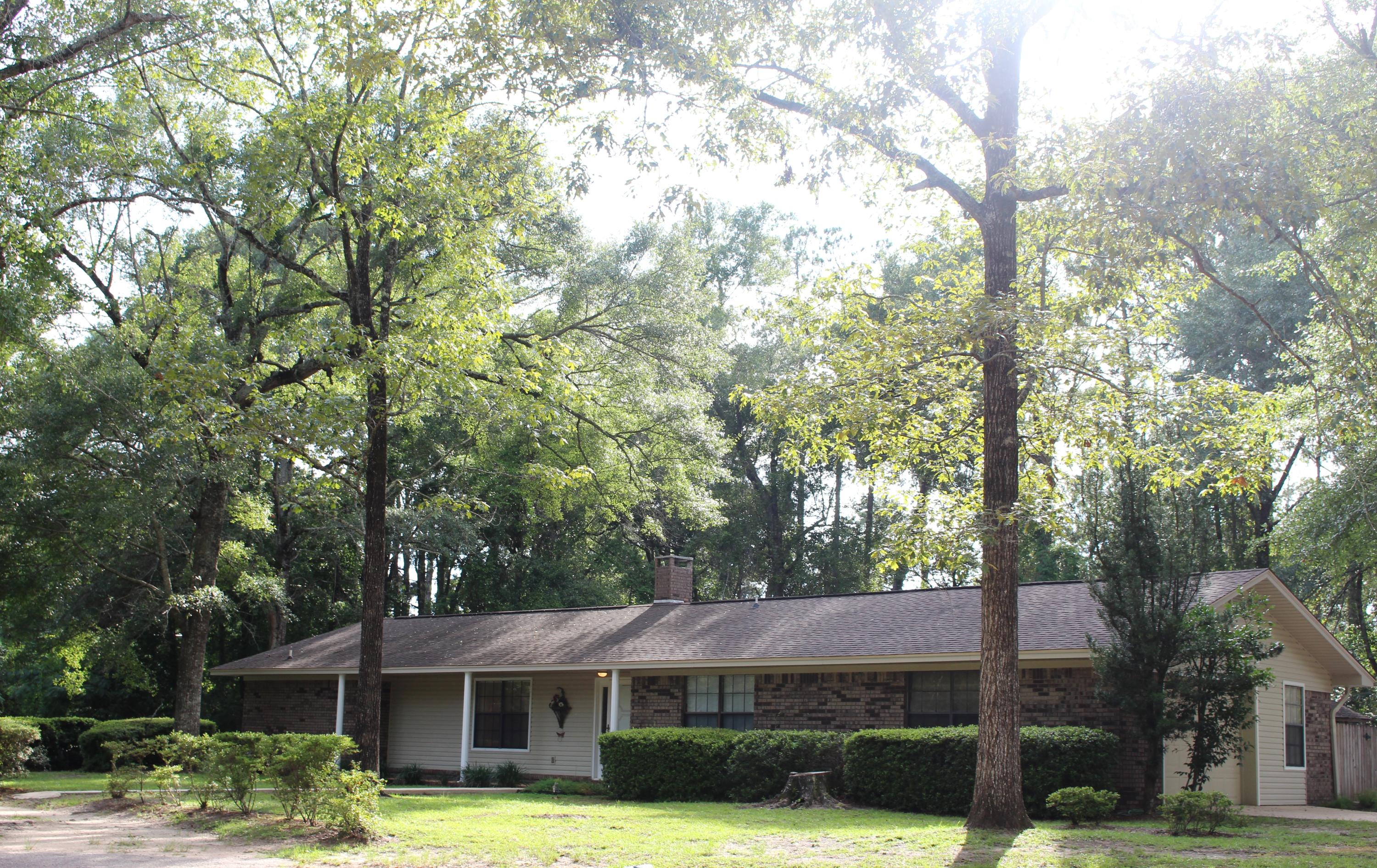 HOLLY HILLS - Residential