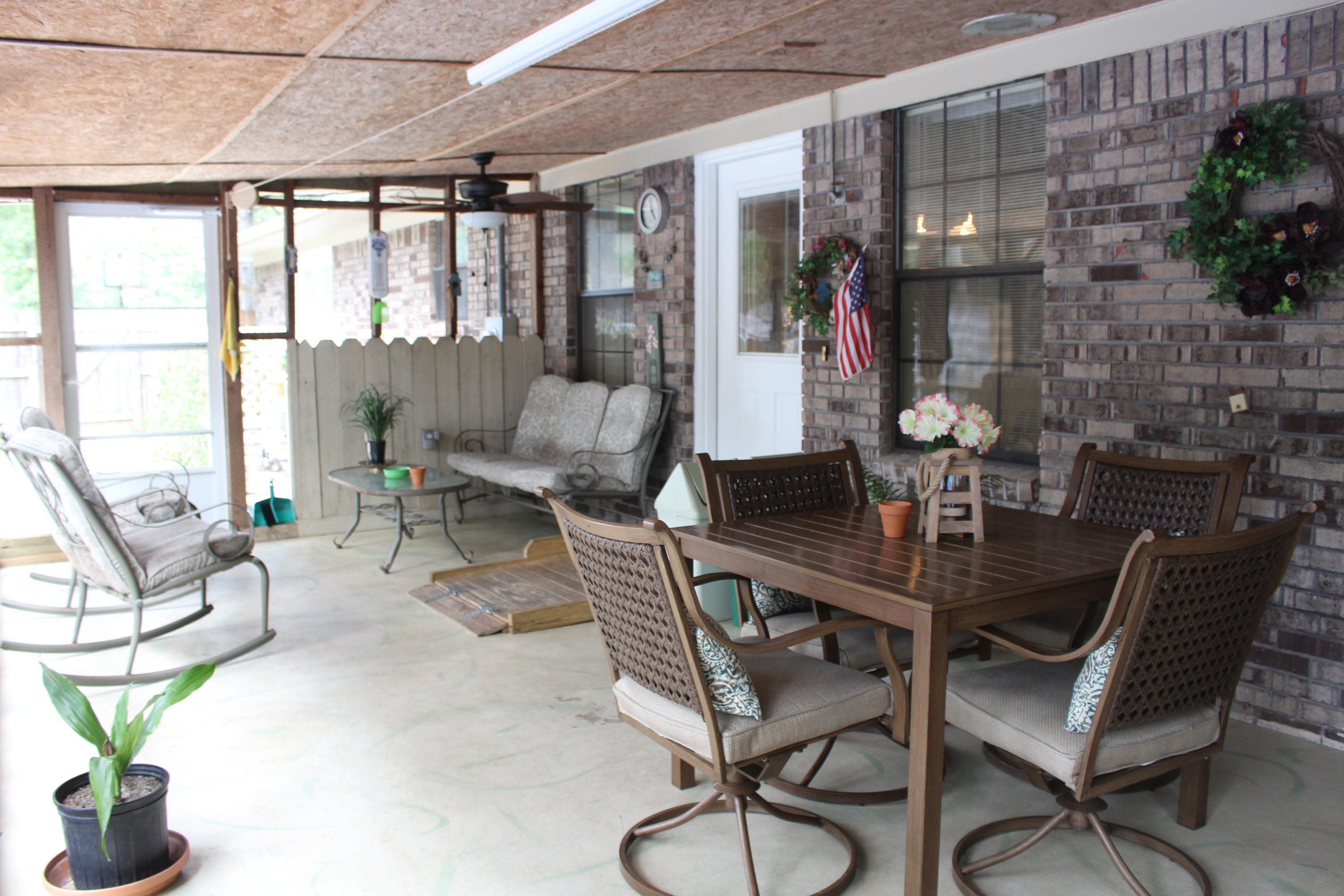 HOLLY HILLS - Residential