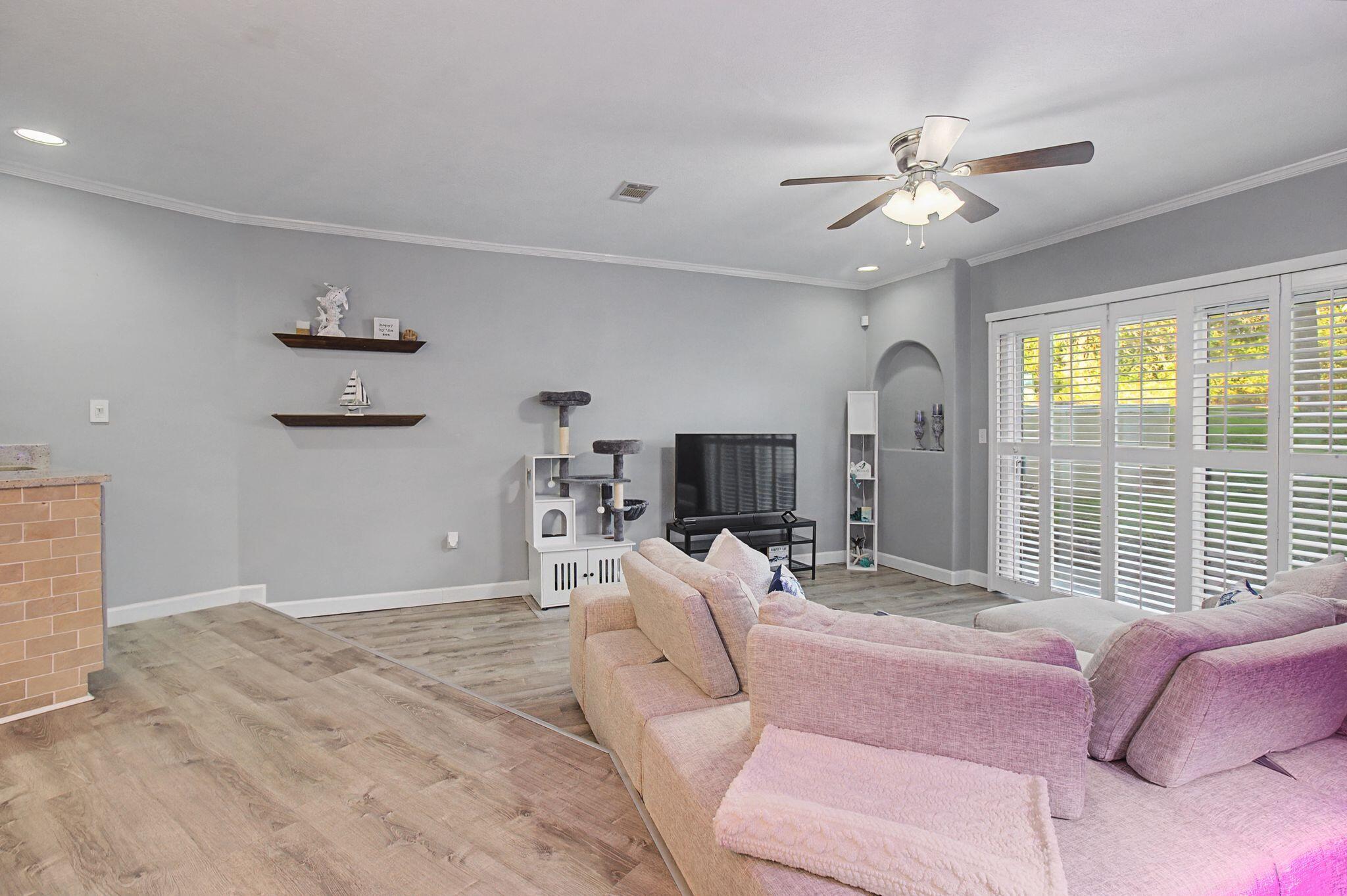 PELICAN PLACE T/H WEST - Residential Lease