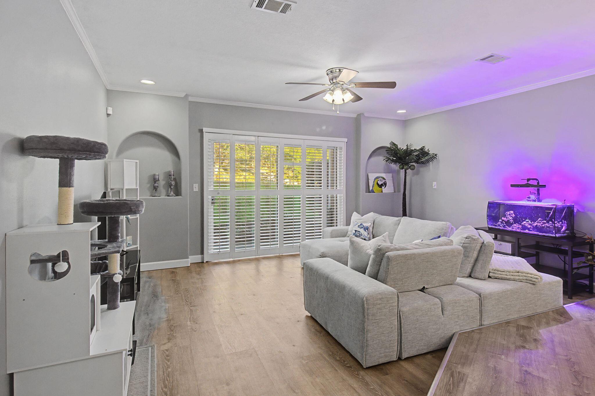 PELICAN PLACE T/H WEST - Residential Lease