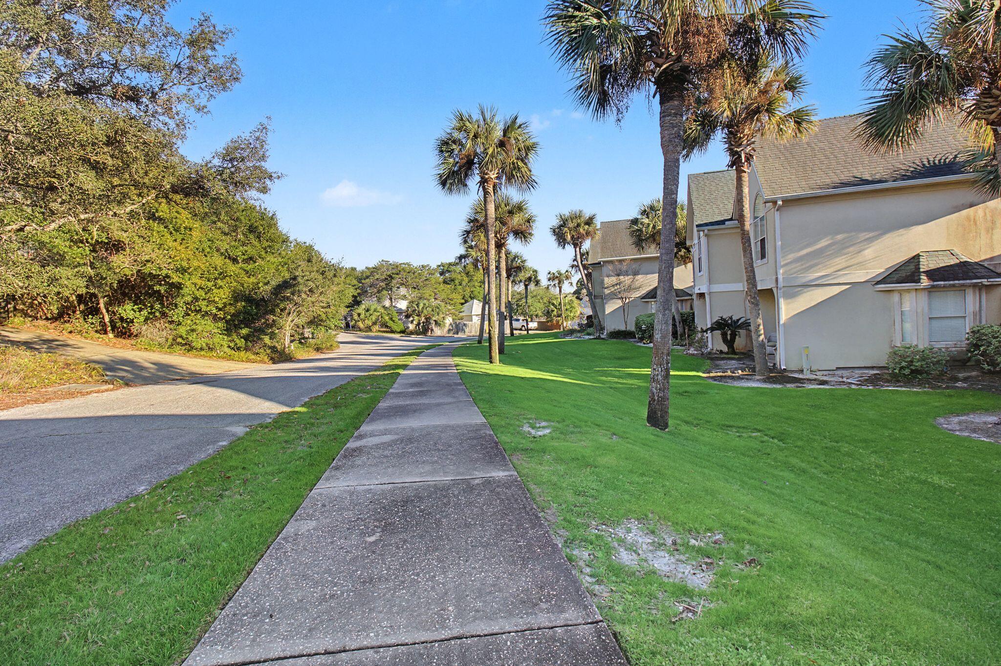 PELICAN PLACE T/H WEST - Residential Lease