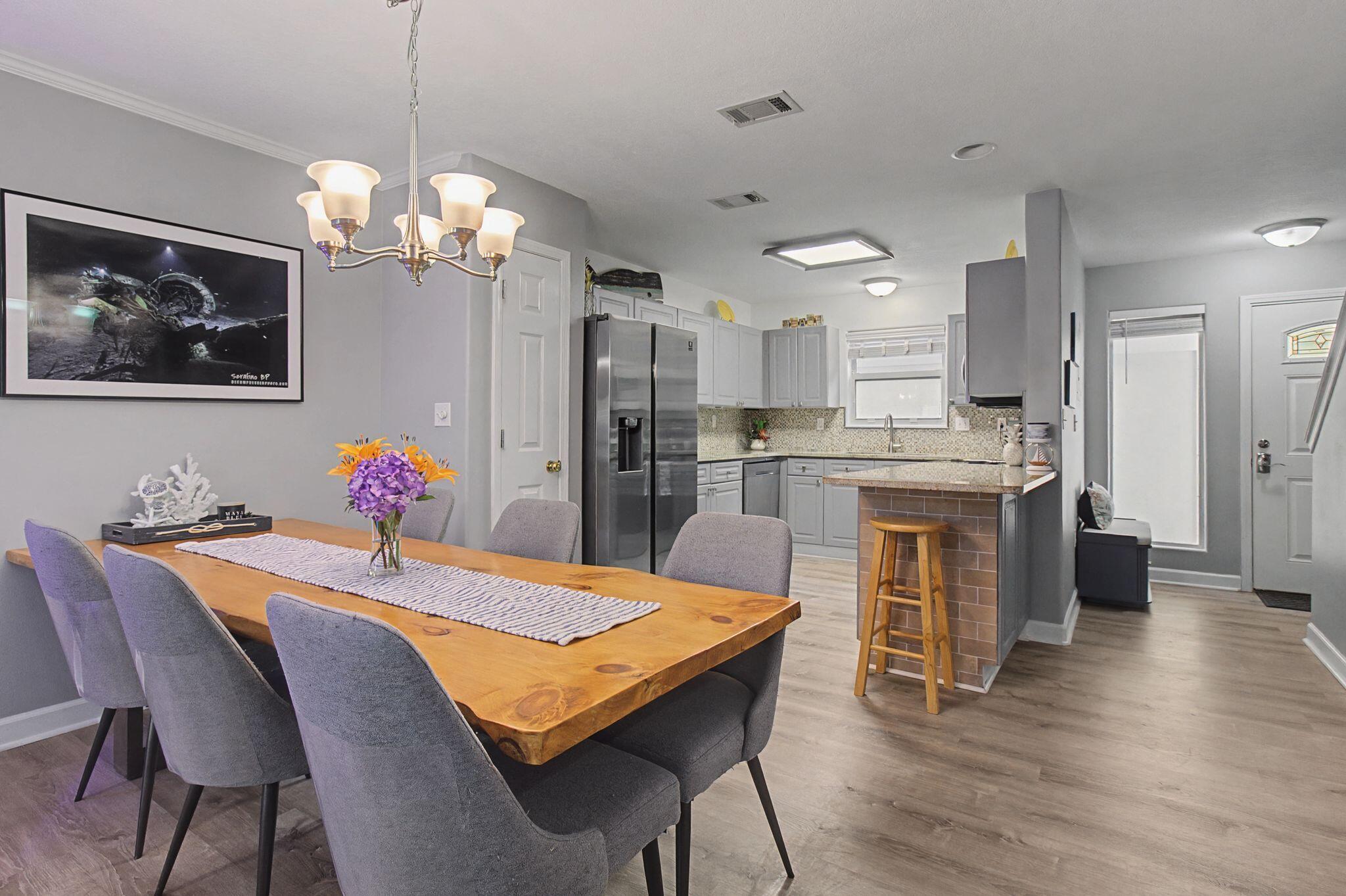 PELICAN PLACE T/H WEST - Residential Lease