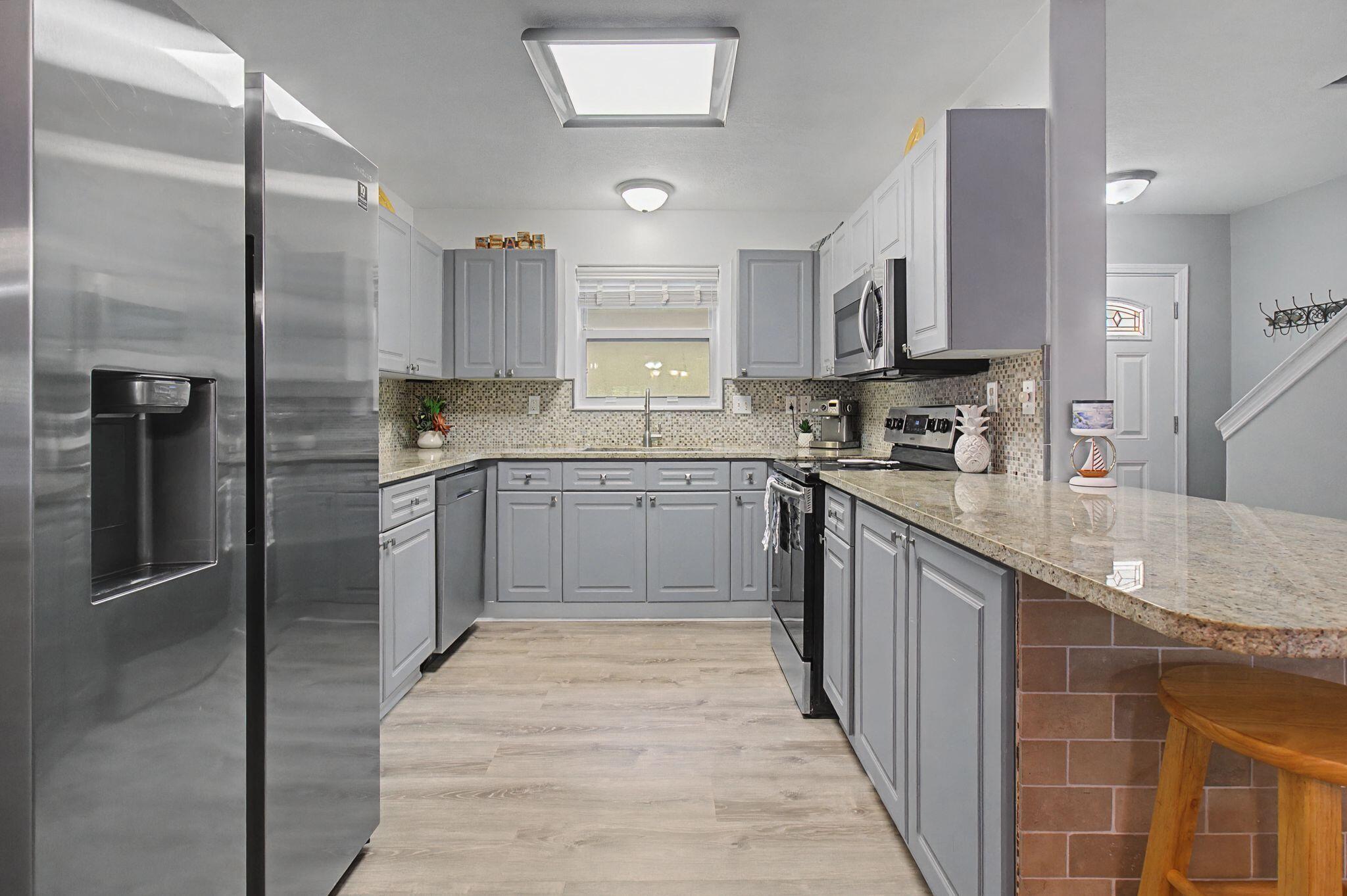 PELICAN PLACE T/H WEST - Residential Lease