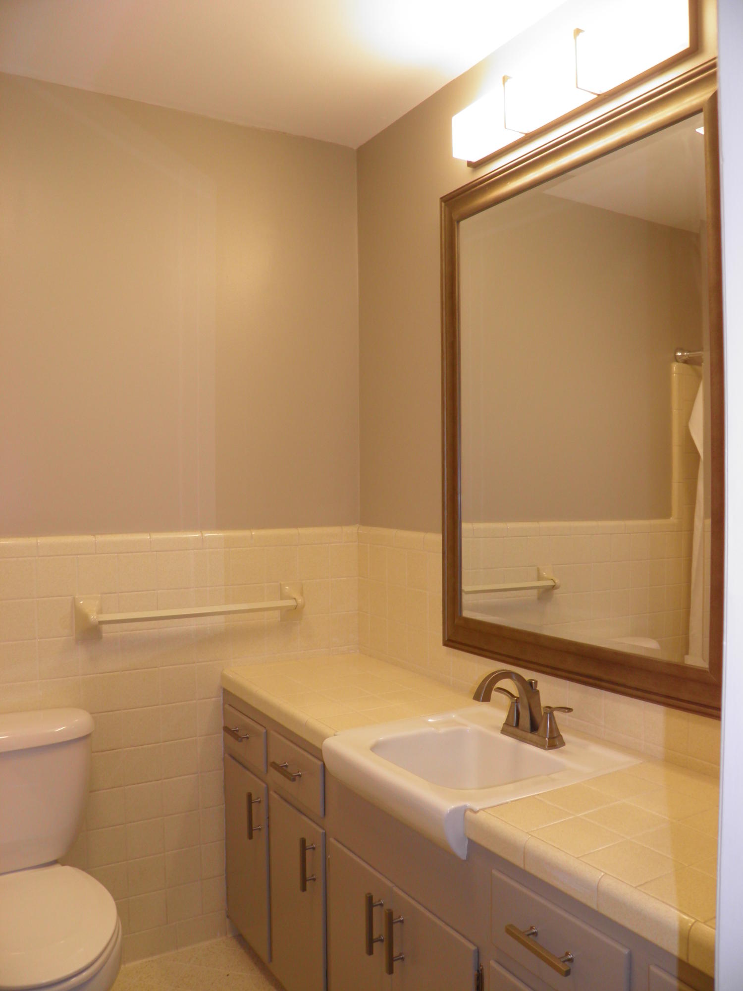 COLONY ESTATES - Residential Lease