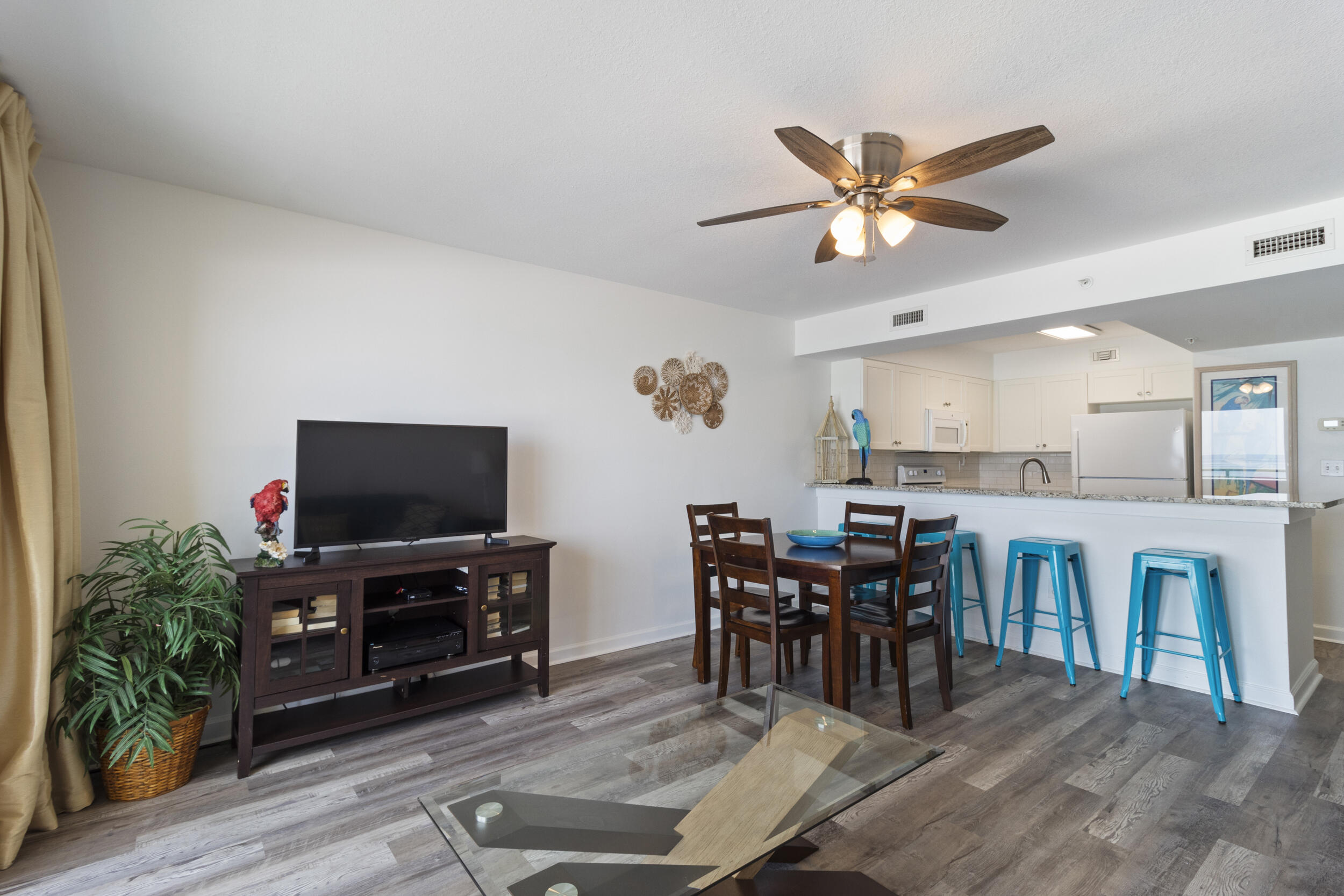 PELICAN ISLE - Residential