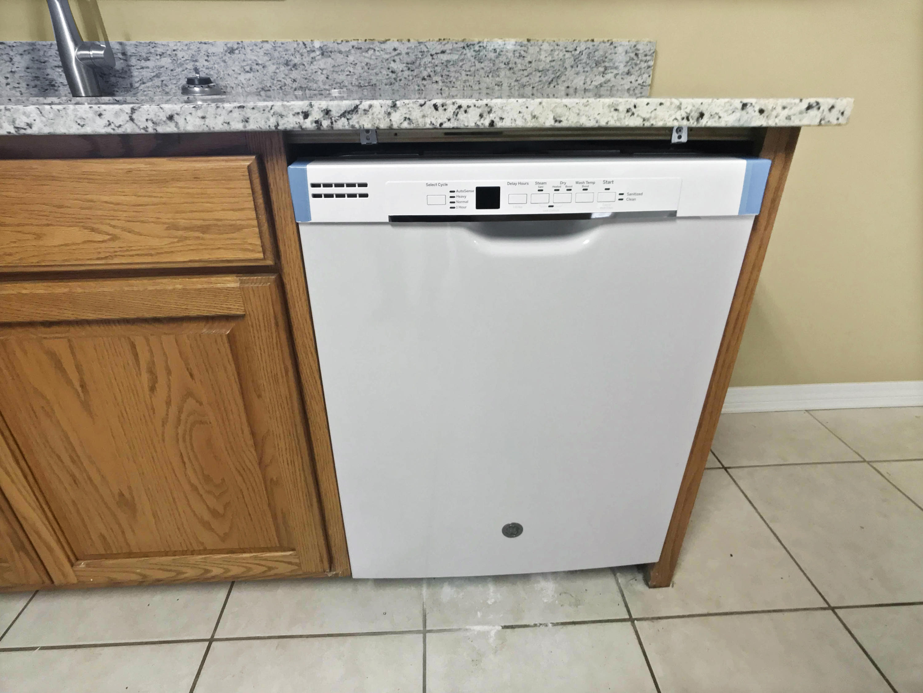 LAKESIDE VILLAGE - Residential