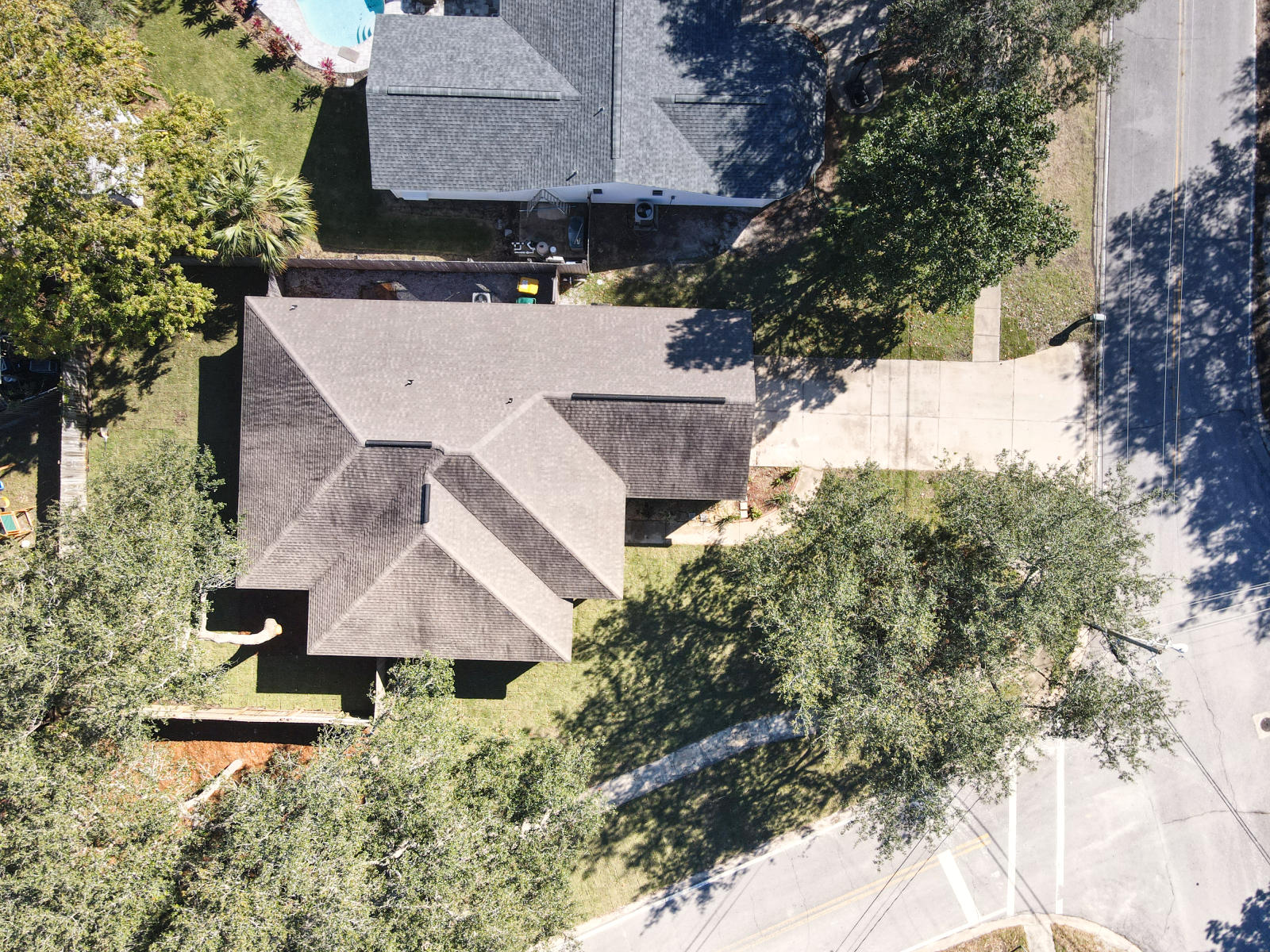 LAKESIDE VILLAGE - Residential