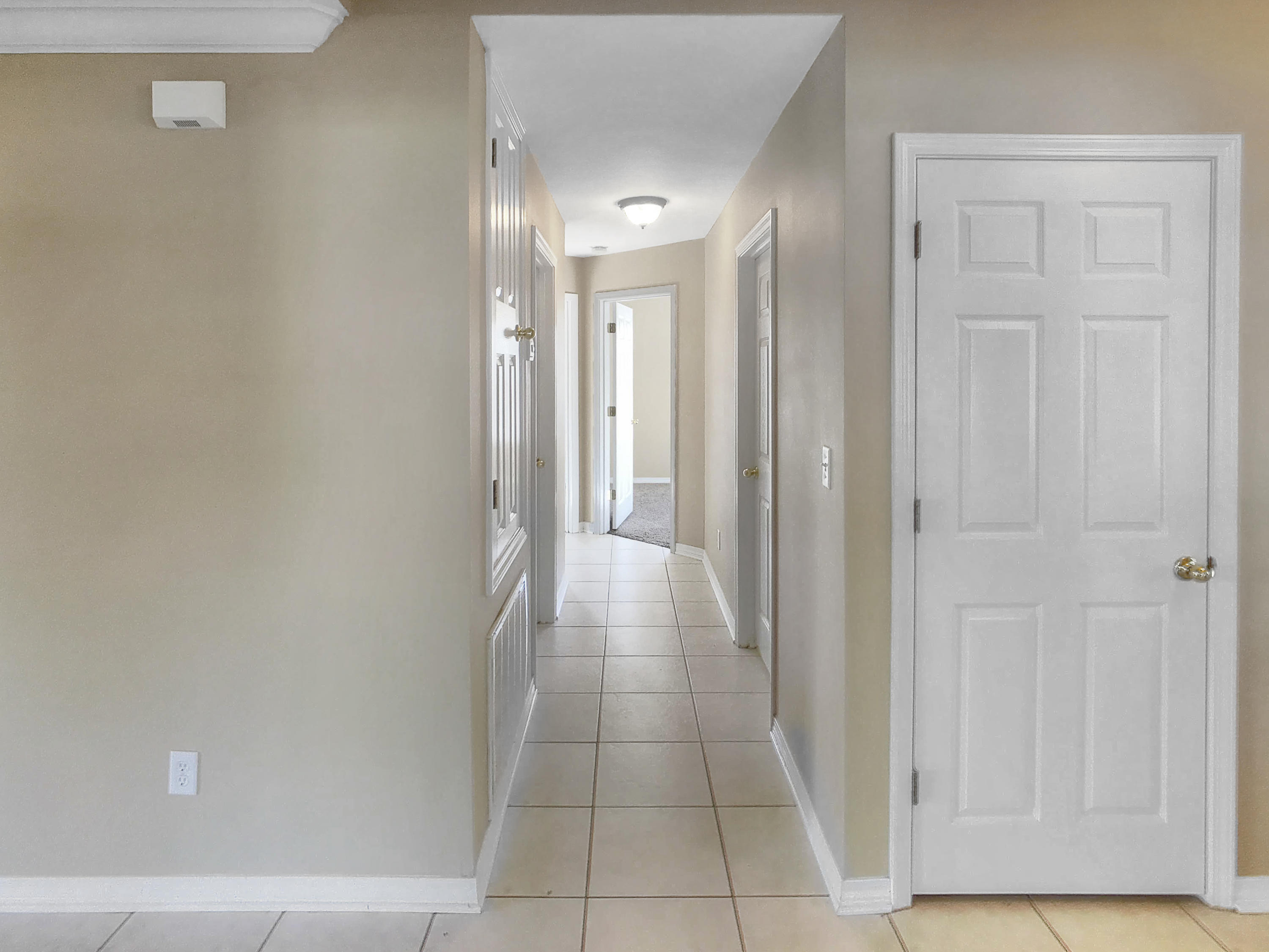 LAKESIDE VILLAGE - Residential