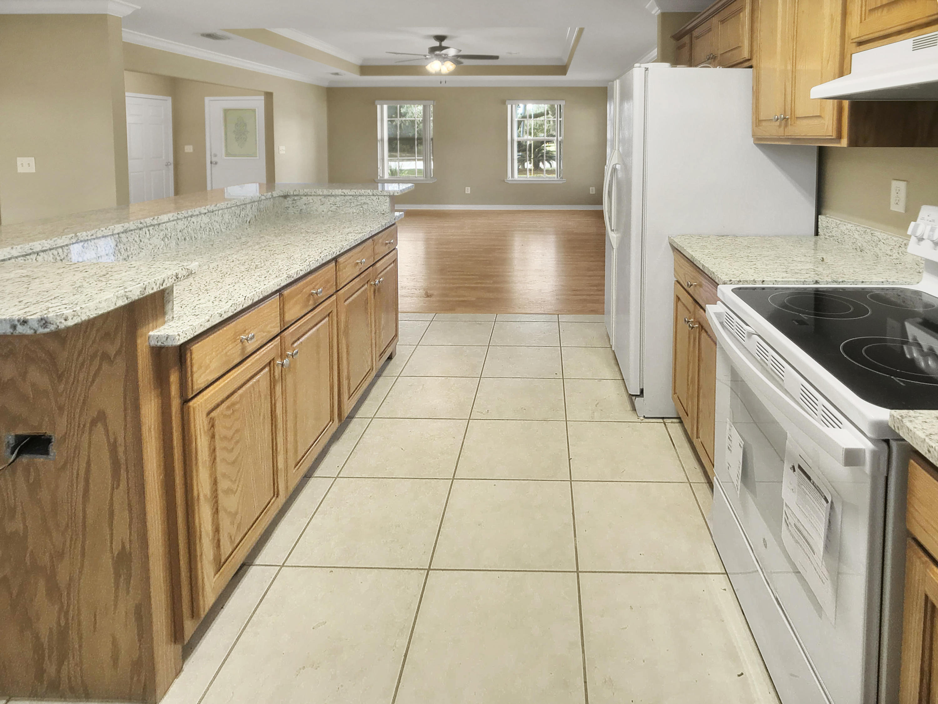 LAKESIDE VILLAGE - Residential