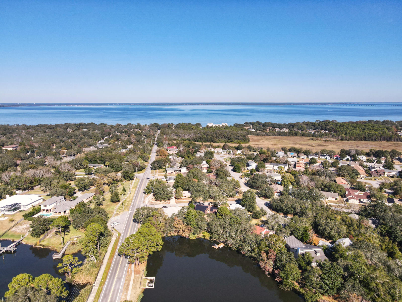LAKESIDE VILLAGE - Residential