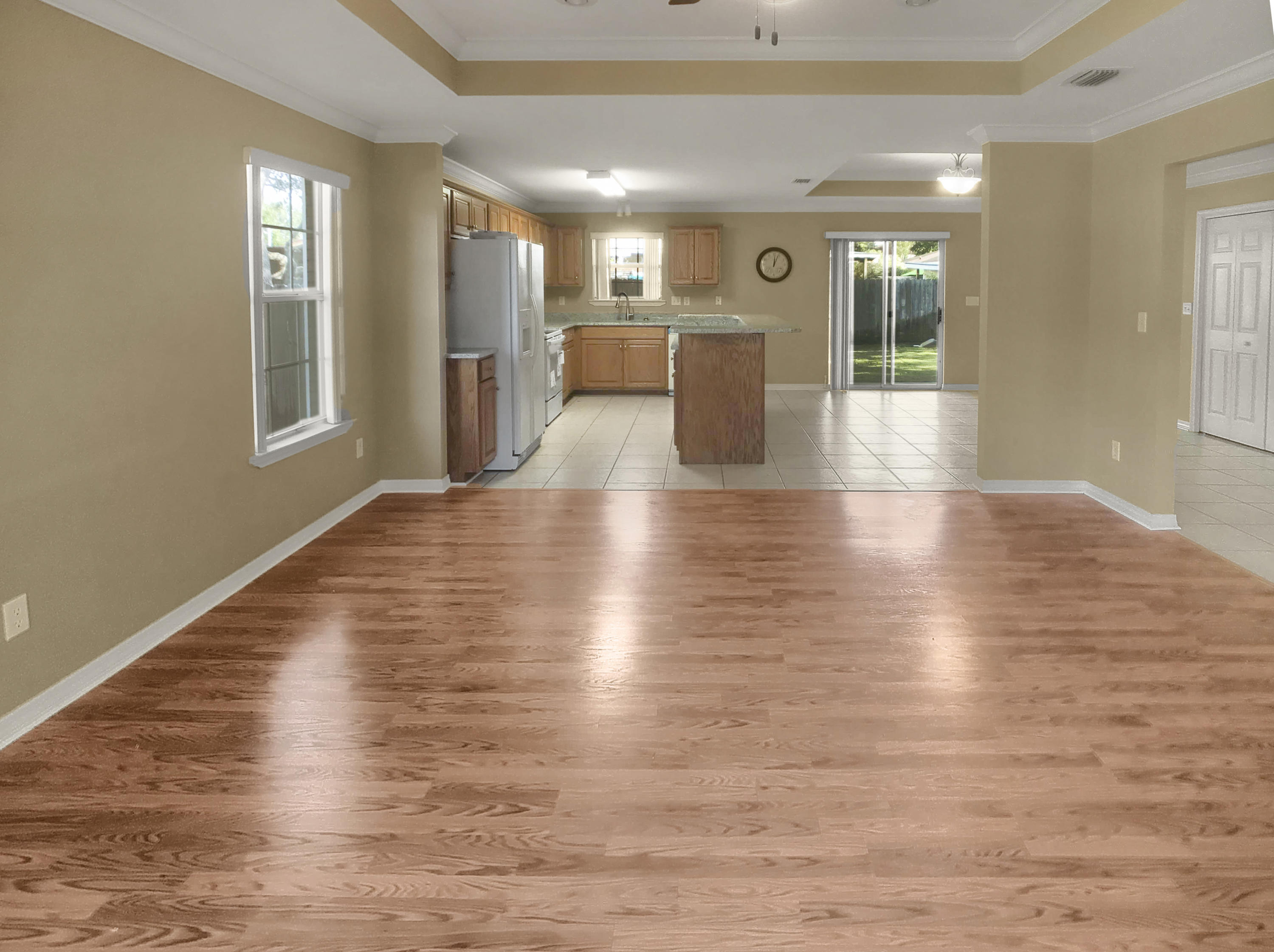 LAKESIDE VILLAGE - Residential