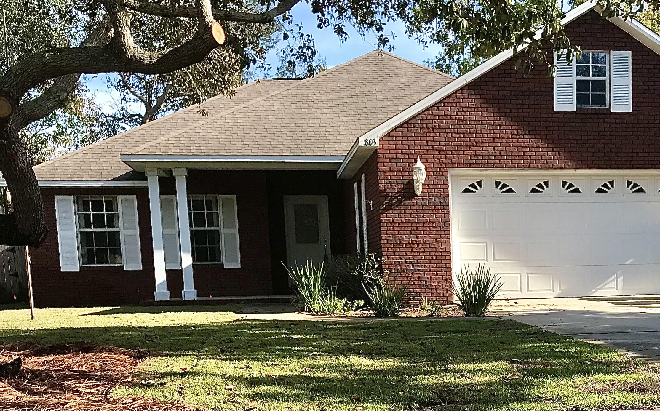 LAKESIDE VILLAGE - Residential