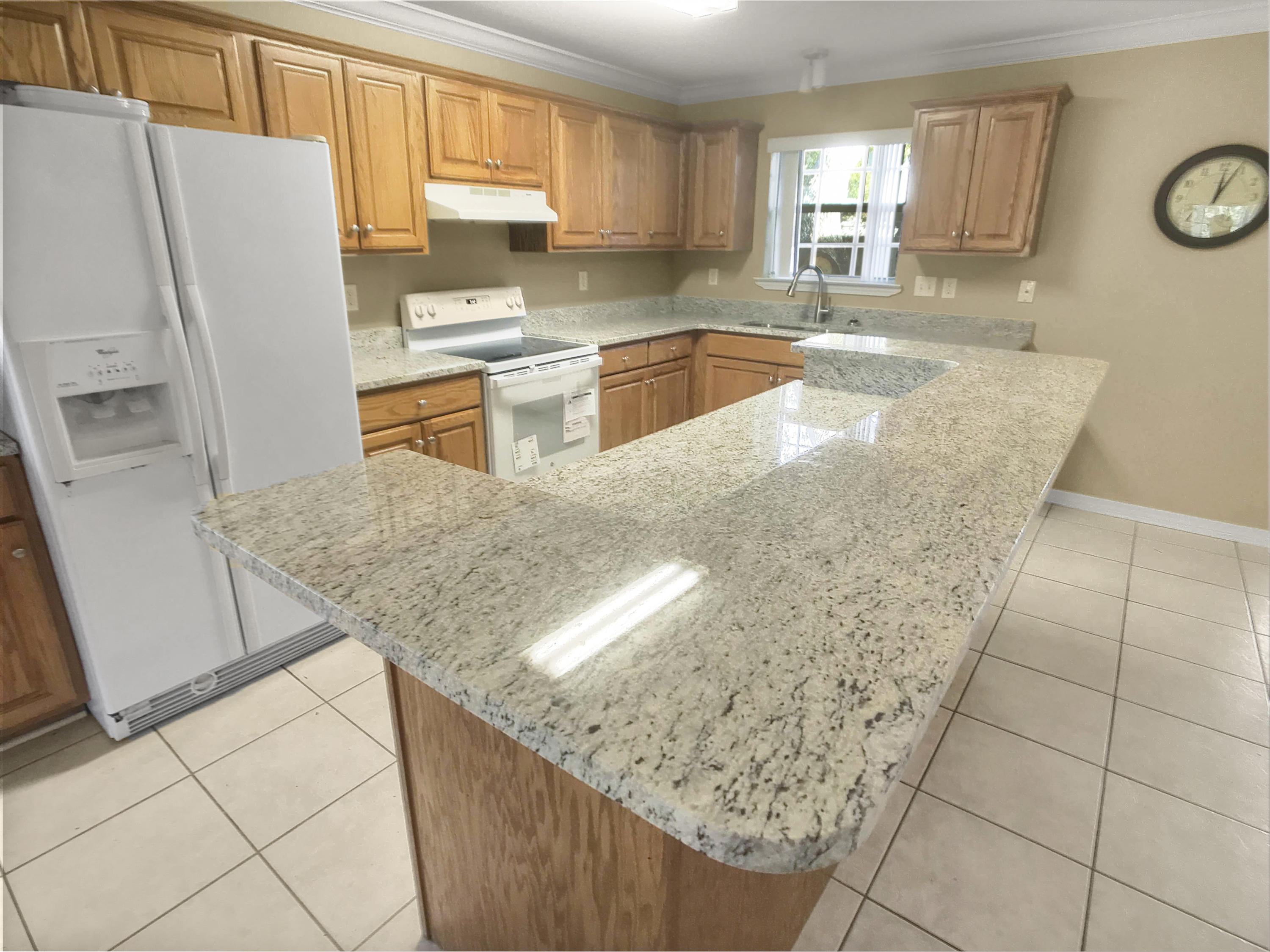 LAKESIDE VILLAGE - Residential