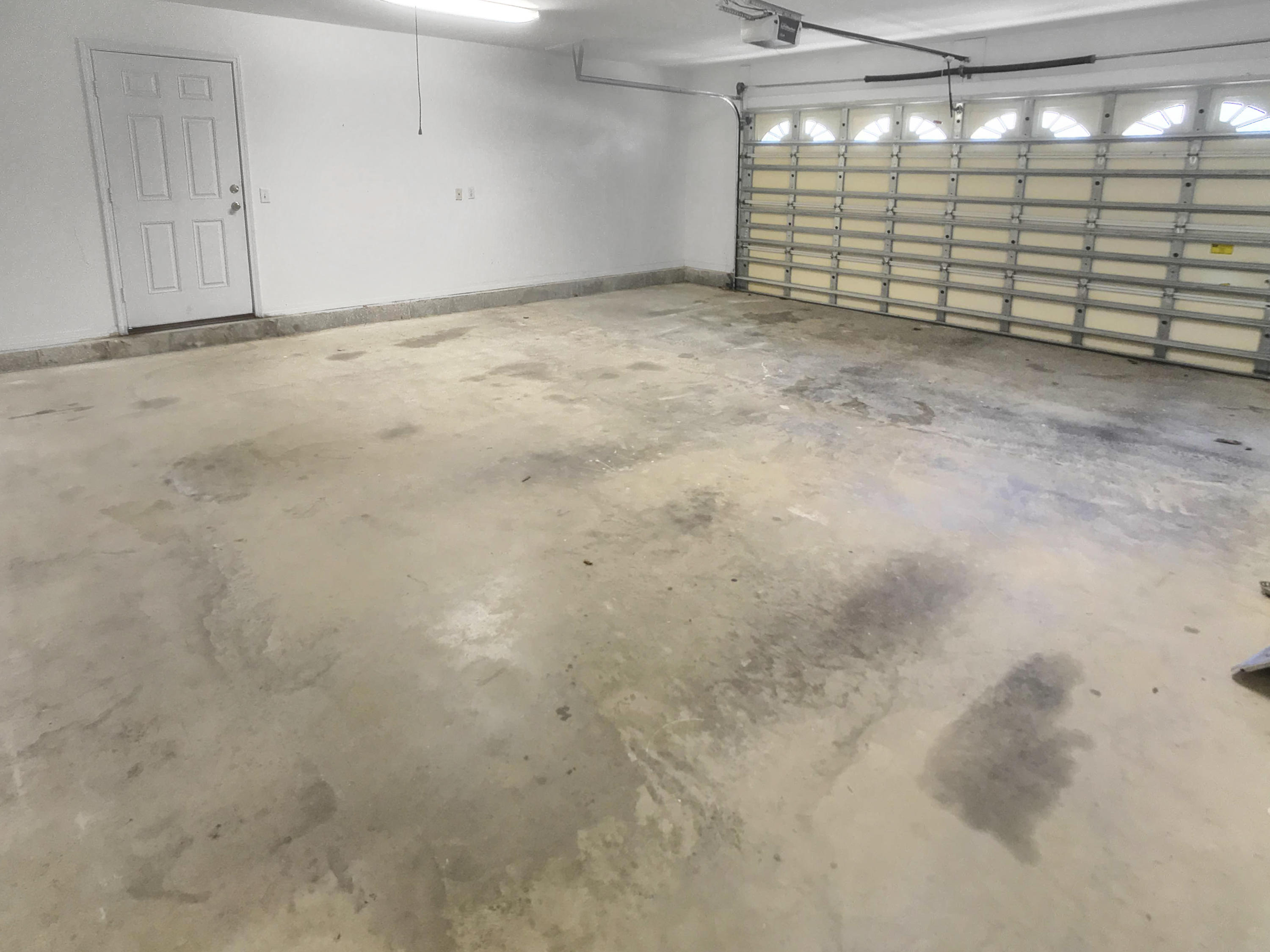 LAKESIDE VILLAGE - Residential