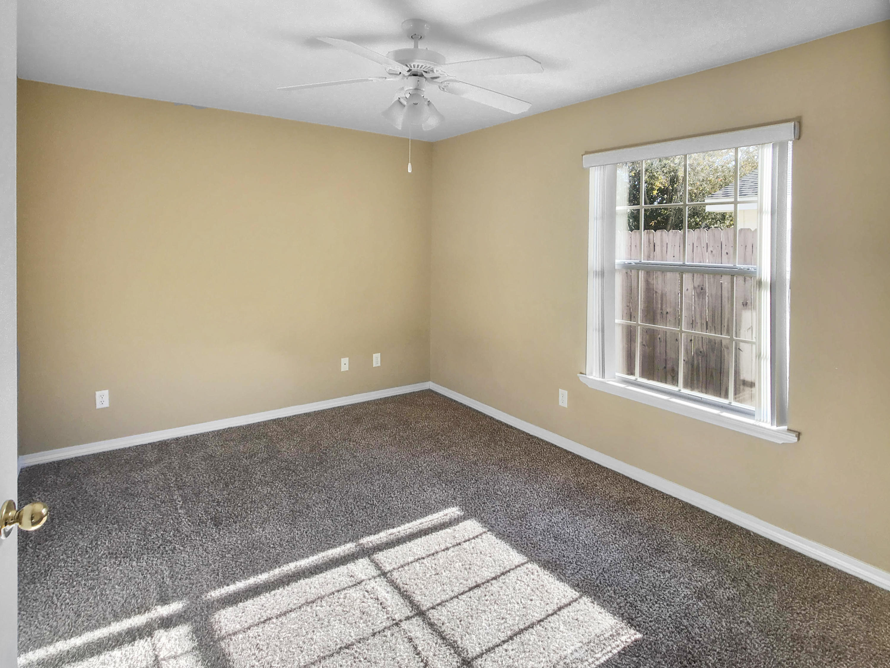 LAKESIDE VILLAGE - Residential