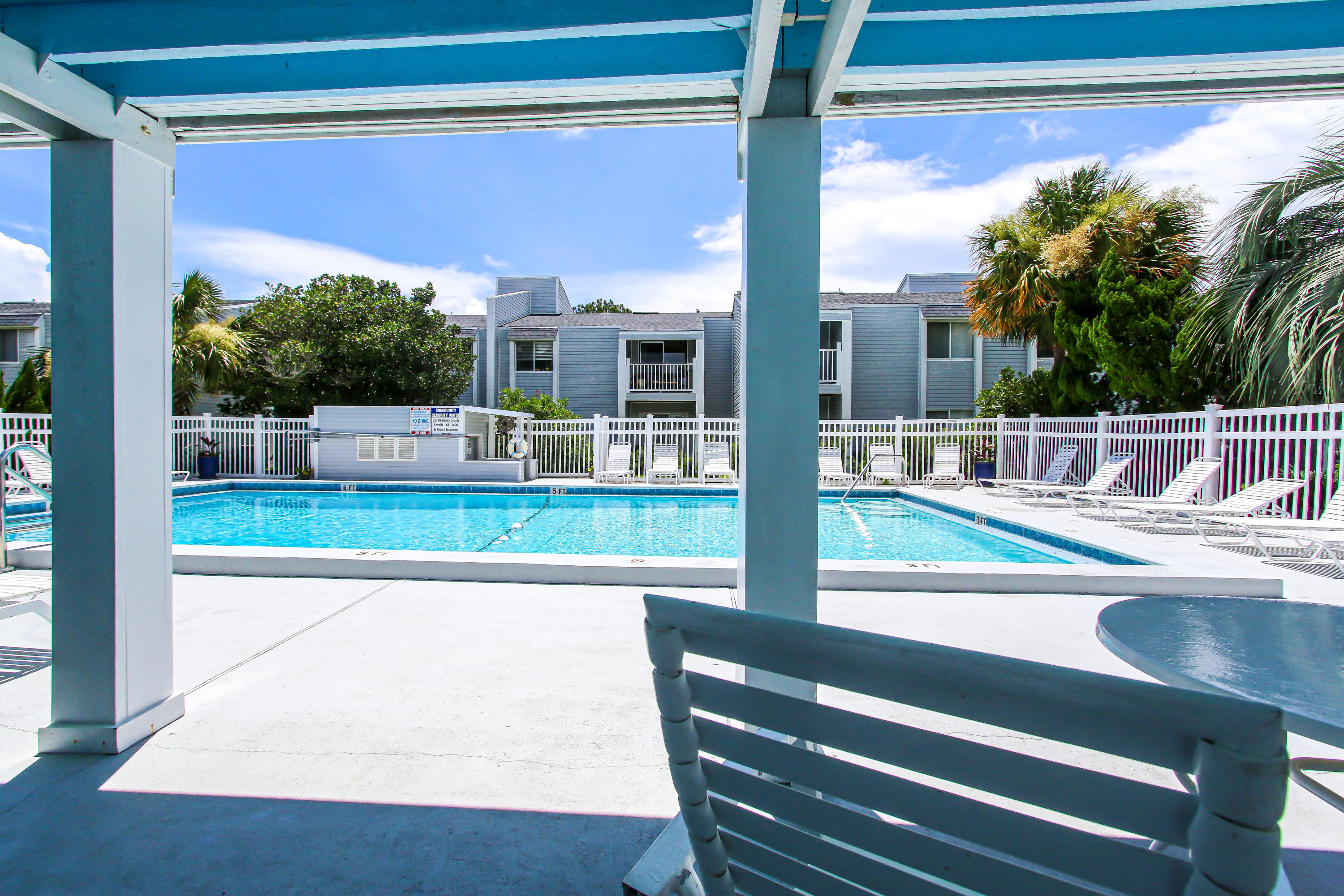 FINISTERRA CONDO - Residential