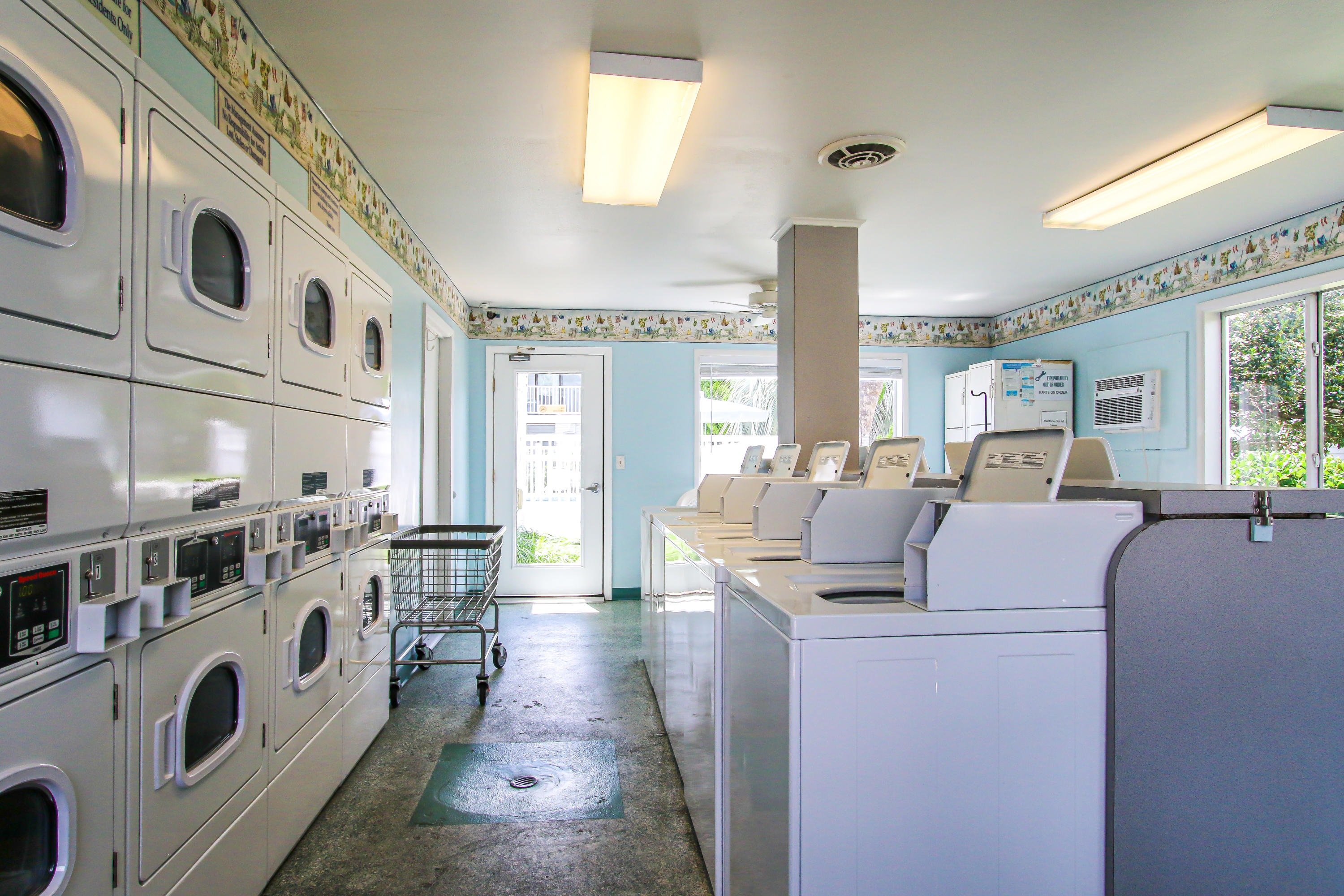 FINISTERRA CONDO - Residential