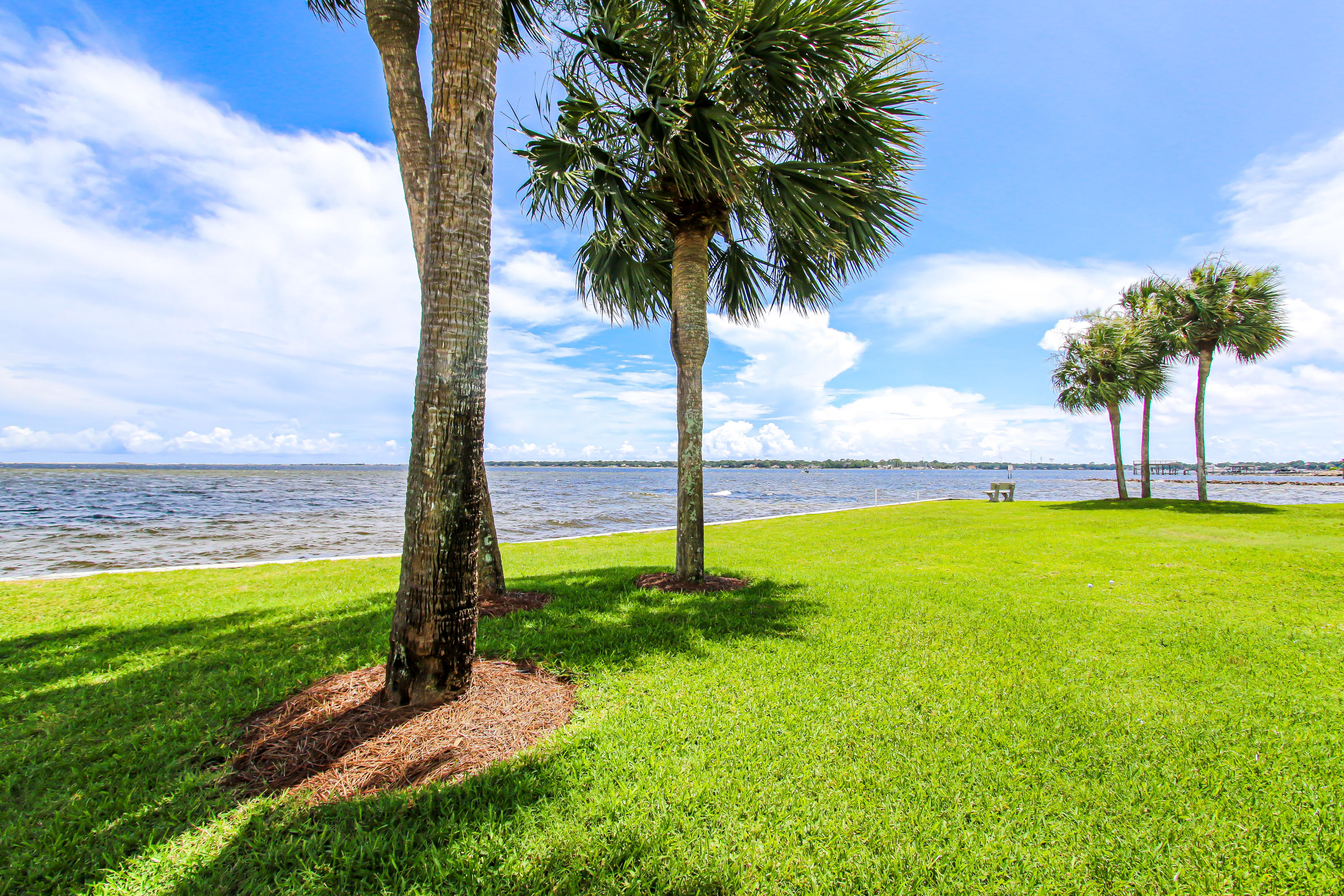 FINISTERRA CONDO - Residential